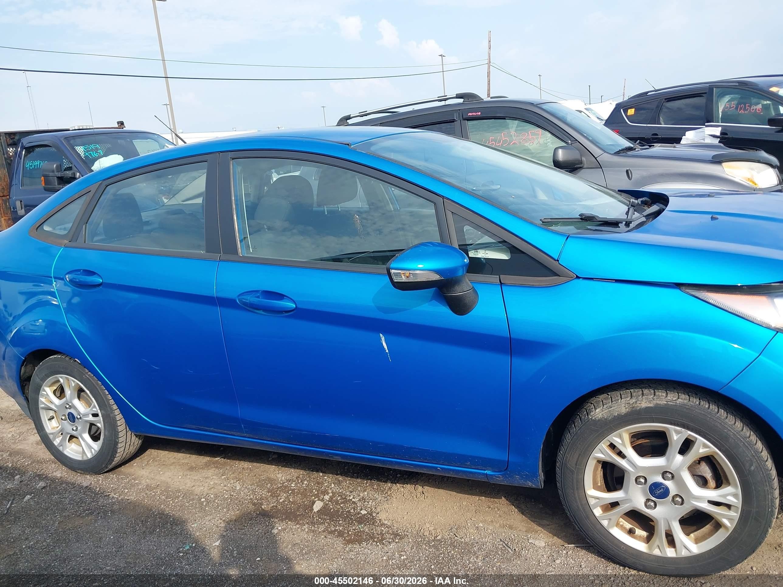 2014 Ford Fiesta Se Синий vin: 3FADP4BJ4EM182726