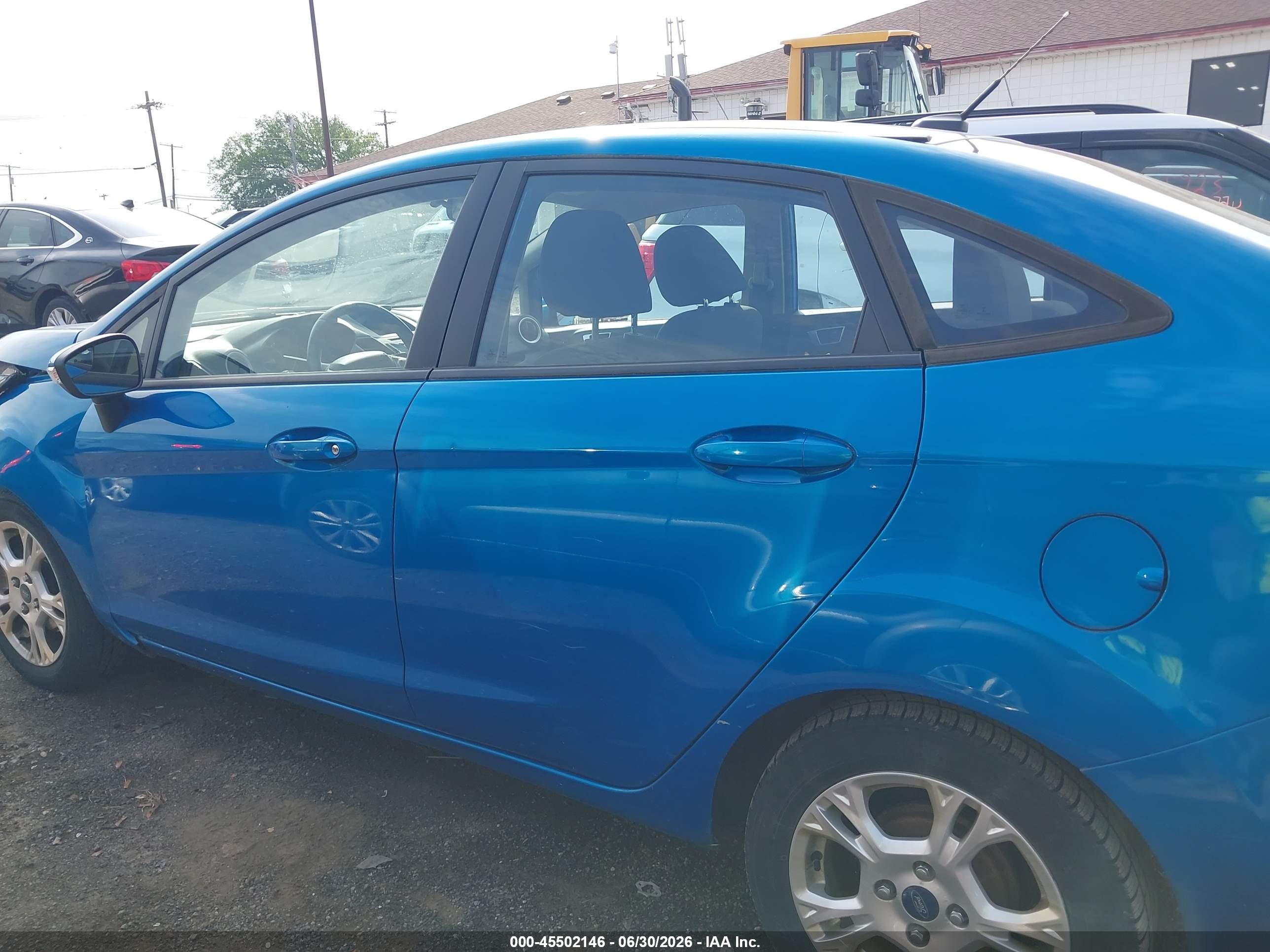 2014 Ford Fiesta Se Синий vin: 3FADP4BJ4EM182726