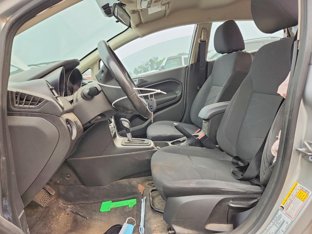 2015 Ford Fiesta Se Silver vin: 3FADP4BJ4FM122639