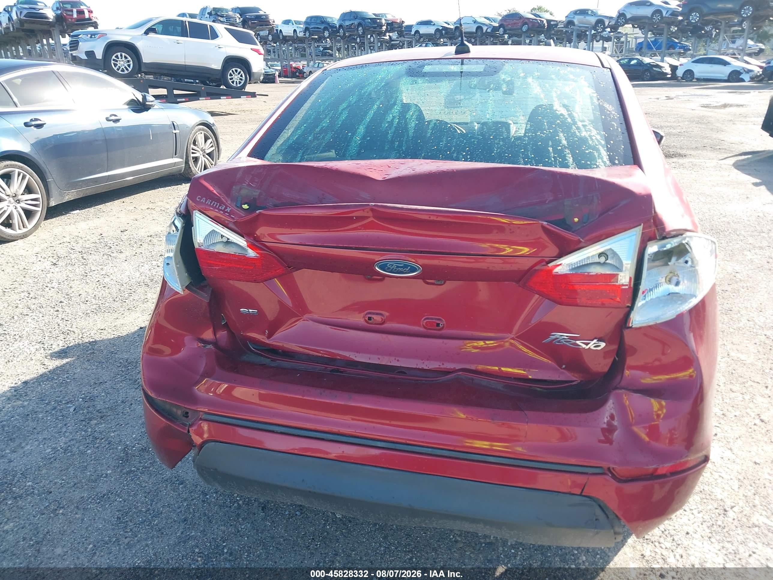 2015 Ford Fiesta Se Красный vin: 3FADP4BJ4FM126044