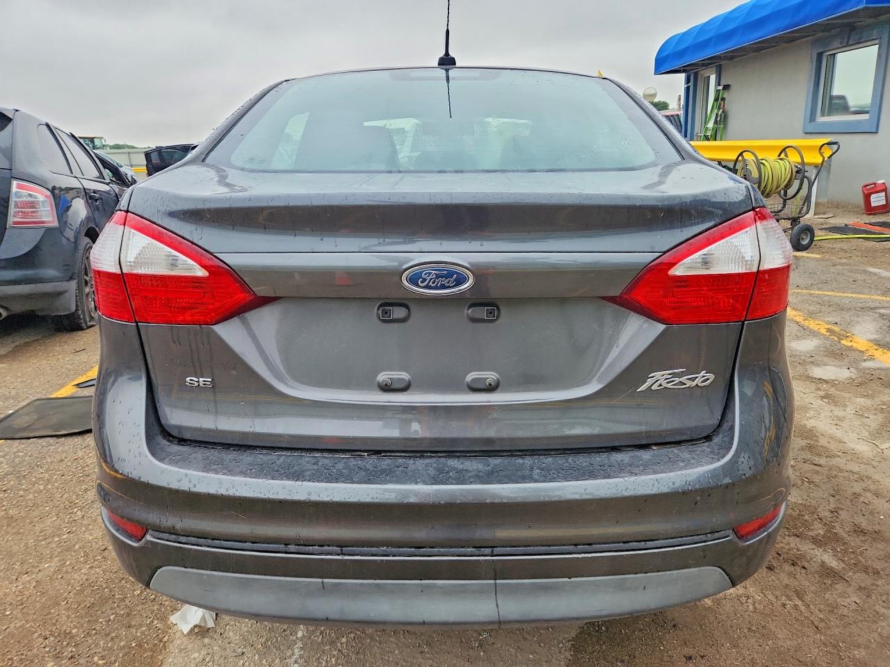 2015 Ford Fiesta Se Gray vin: 3FADP4BJ4FM133334