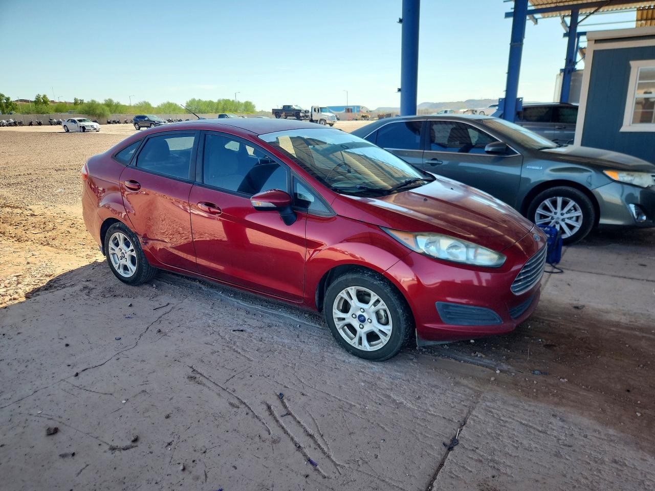 2015 Ford Fiesta Se Red vin: 3FADP4BJ4FM146360