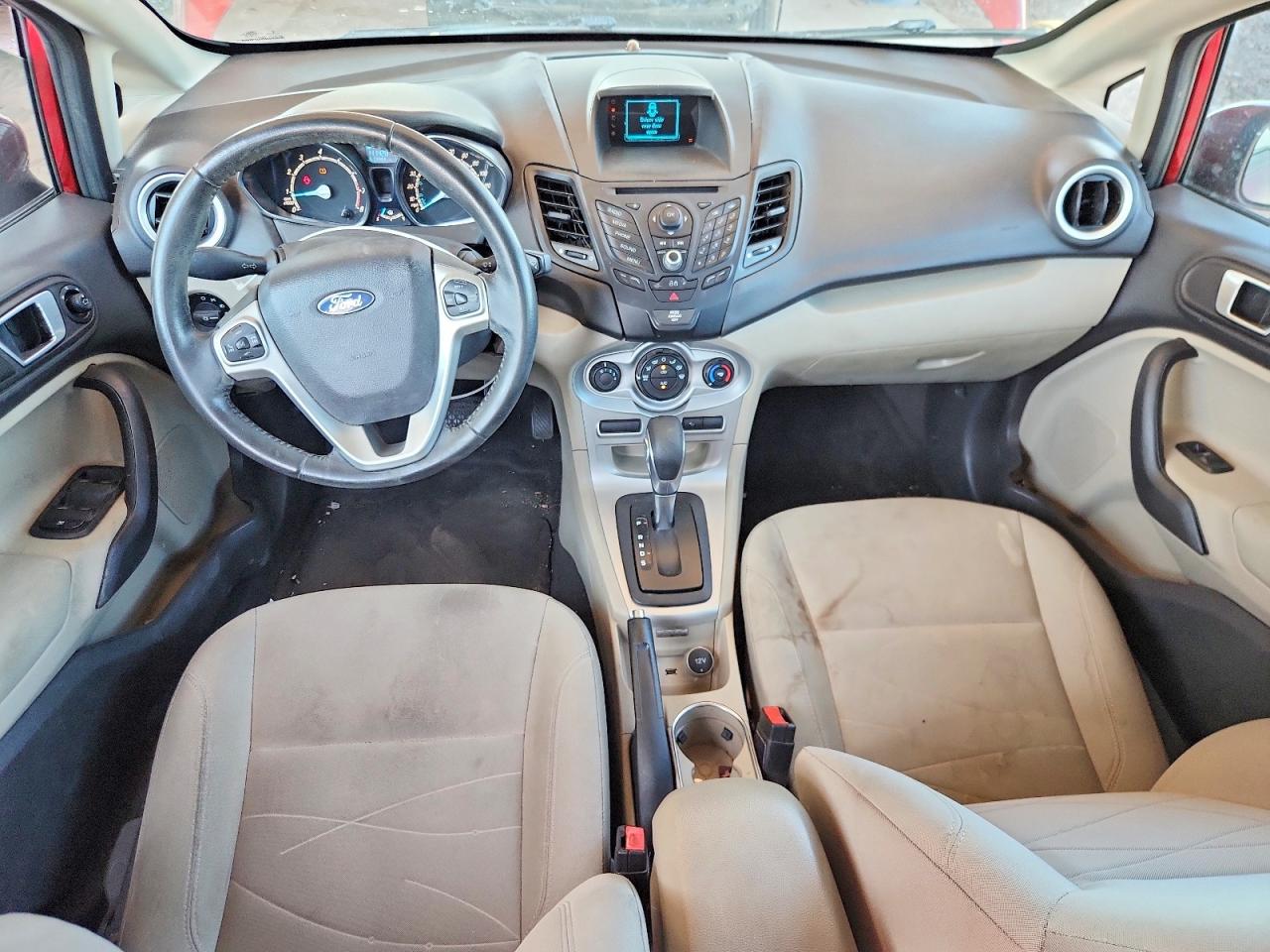 2015 Ford Fiesta Se Red vin: 3FADP4BJ4FM146360