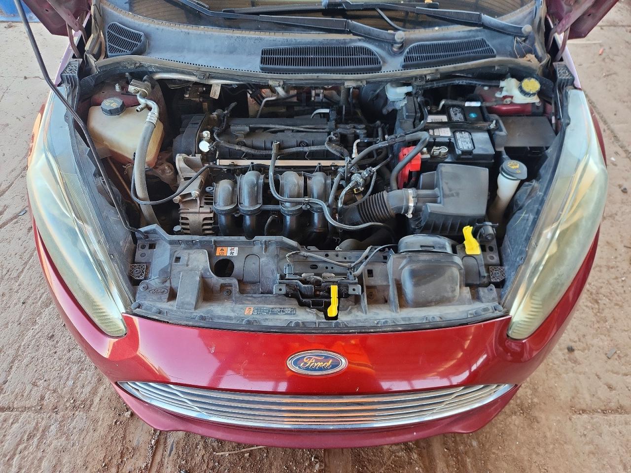 2015 Ford Fiesta Se Red vin: 3FADP4BJ4FM146360