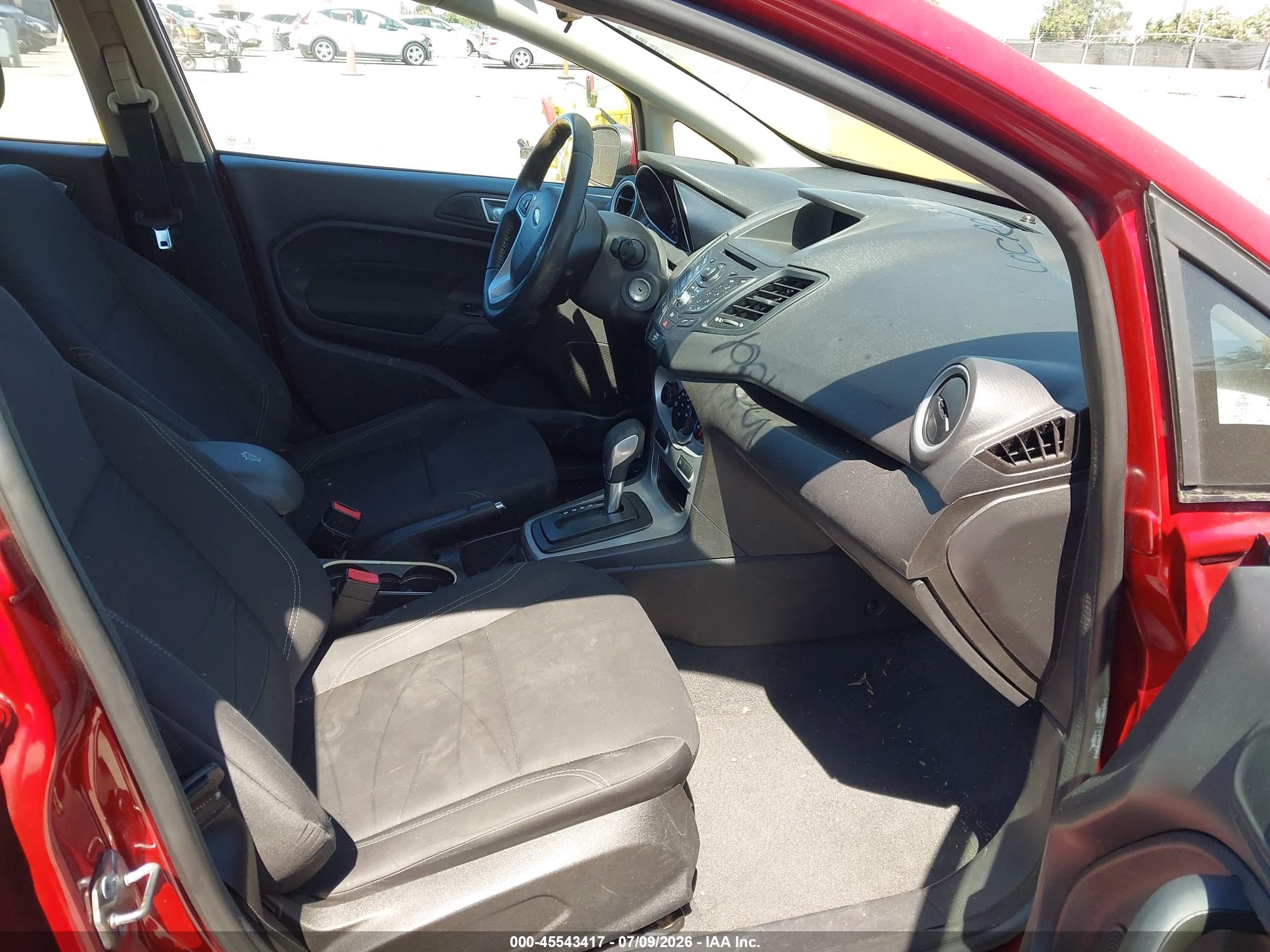 2015 Ford Fiesta Se Burgundy vin: 3FADP4BJ4FM172523
