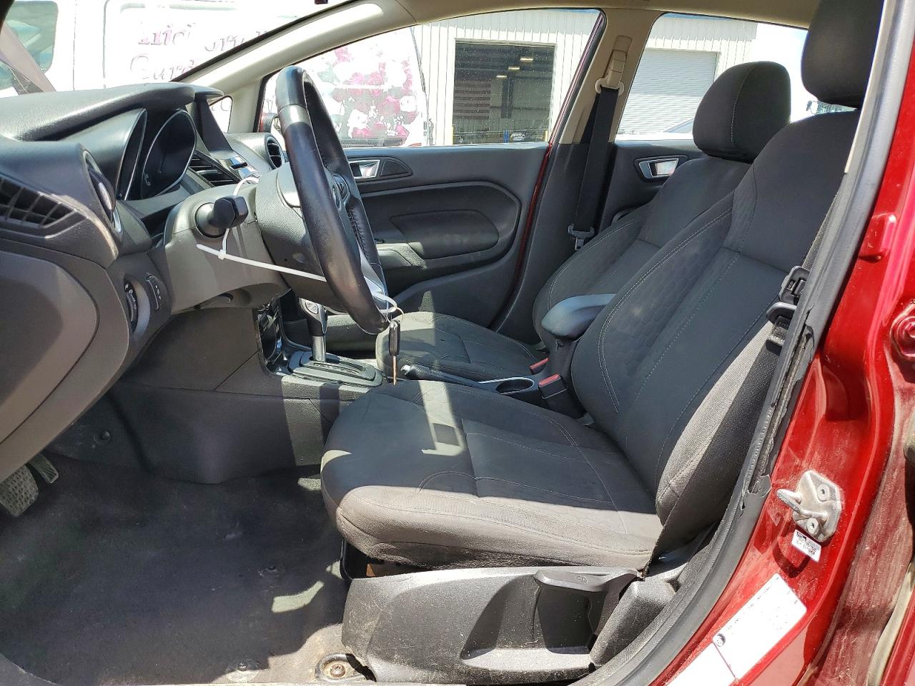 2015 Ford Fiesta Se Burgundy vin: 3FADP4BJ4FM216441