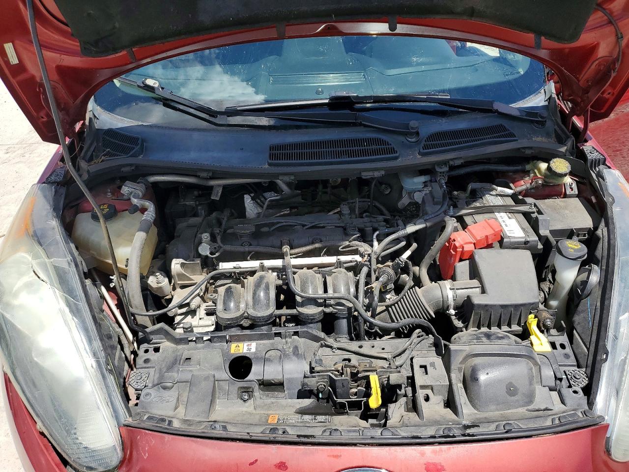 2015 Ford Fiesta Se Burgundy vin: 3FADP4BJ4FM216441