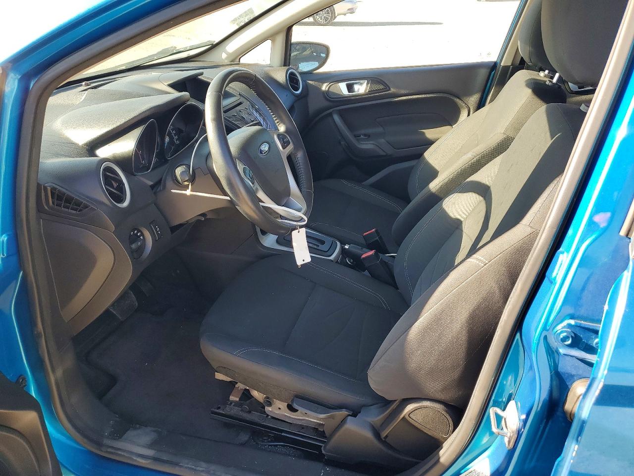 2015 Ford Fiesta Se Blue vin: 3FADP4BJ4FM225379