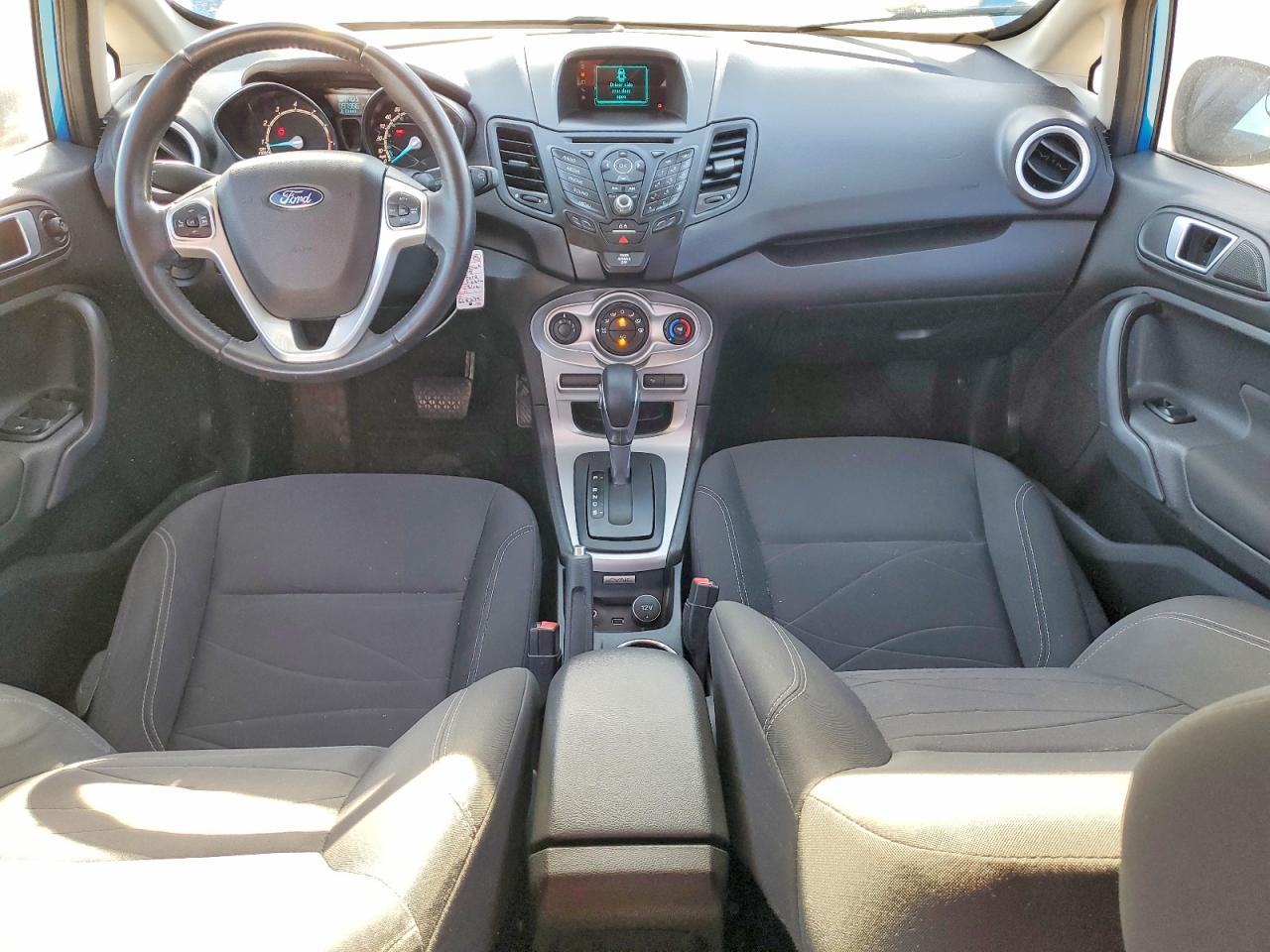 2015 Ford Fiesta Se Blue vin: 3FADP4BJ4FM225379