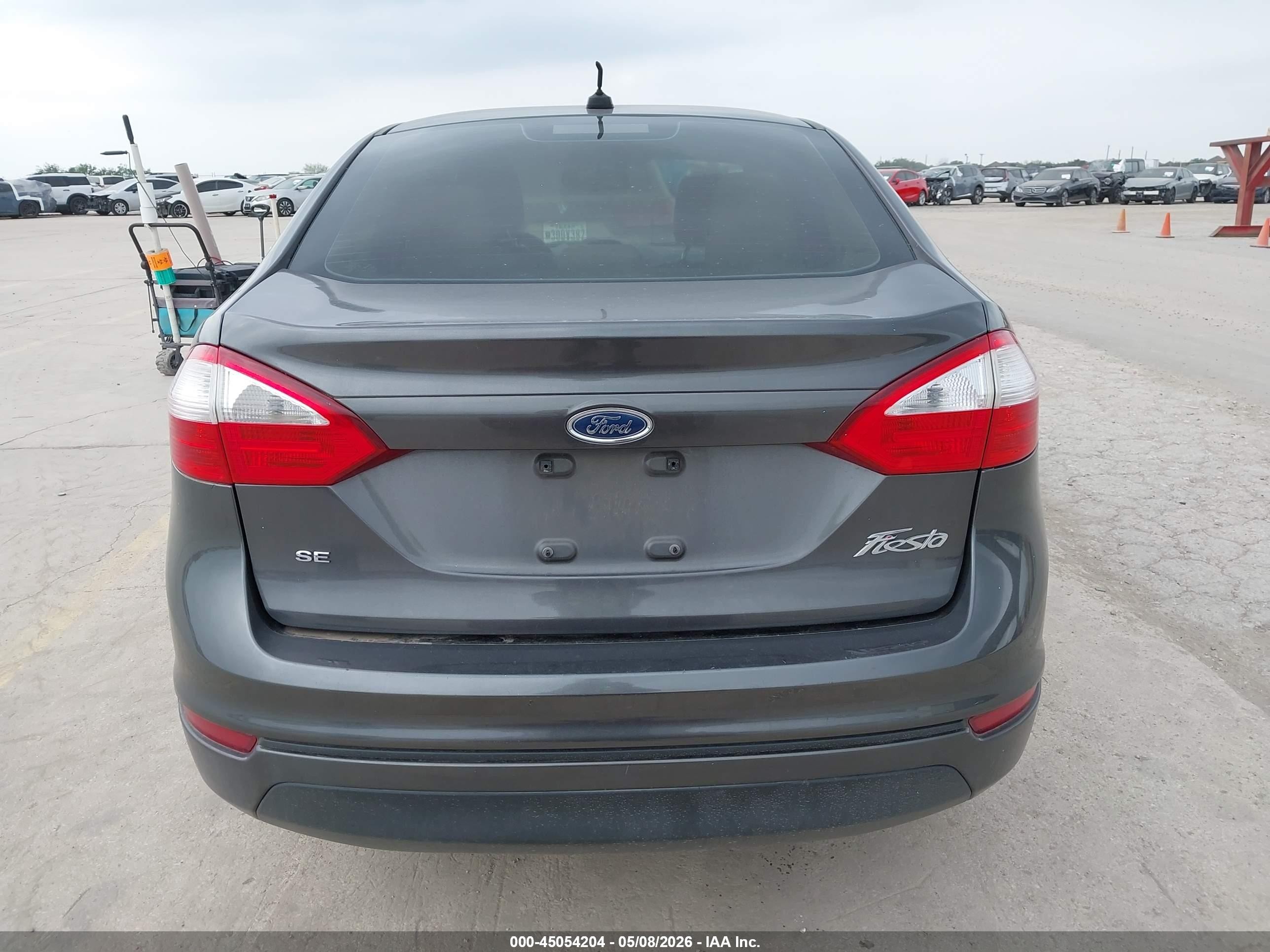 2016 Ford Fiesta Se Серый vin: 3FADP4BJ4GM198329