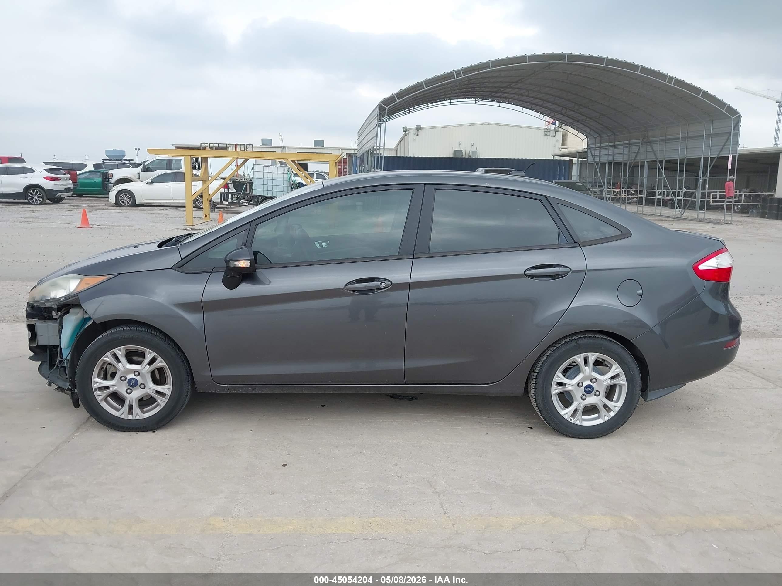 2016 Ford Fiesta Se Серый vin: 3FADP4BJ4GM198329