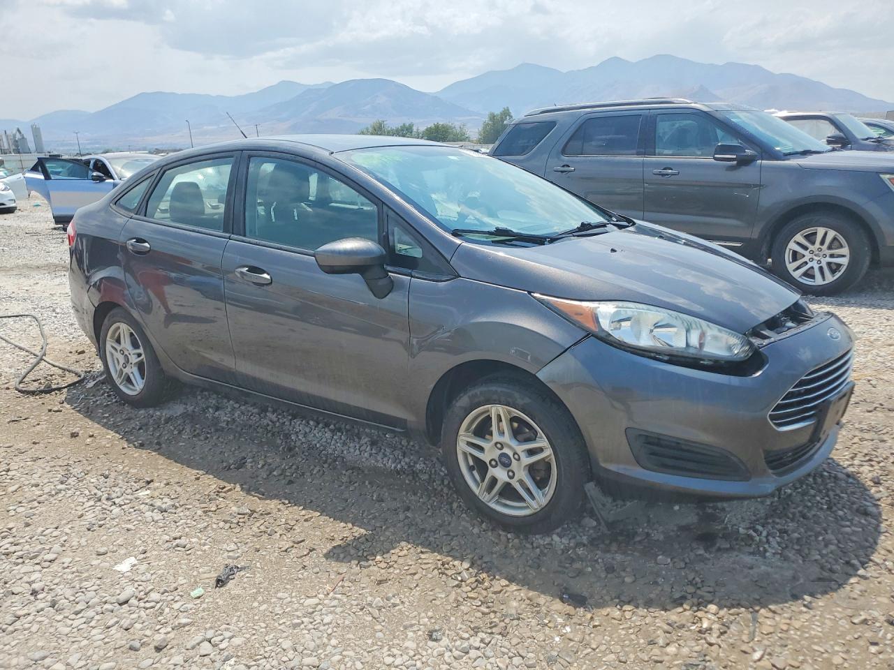 2017 Ford Fiesta Se Charcoal vin: 3FADP4BJ4HM110400