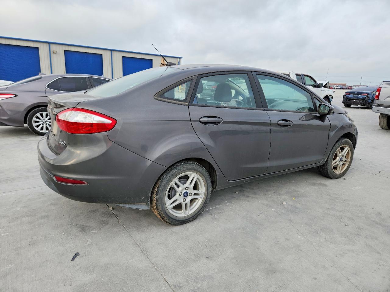 2017 Ford Fiesta Se Gray vin: 3FADP4BJ4HM150850