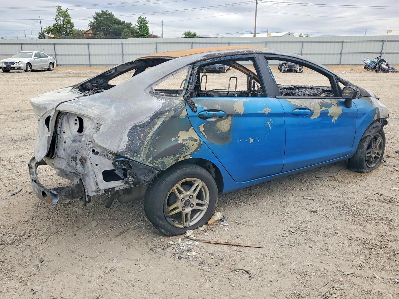 2017 Ford Fiesta Se Синий vin: 3FADP4BJ4HM168278