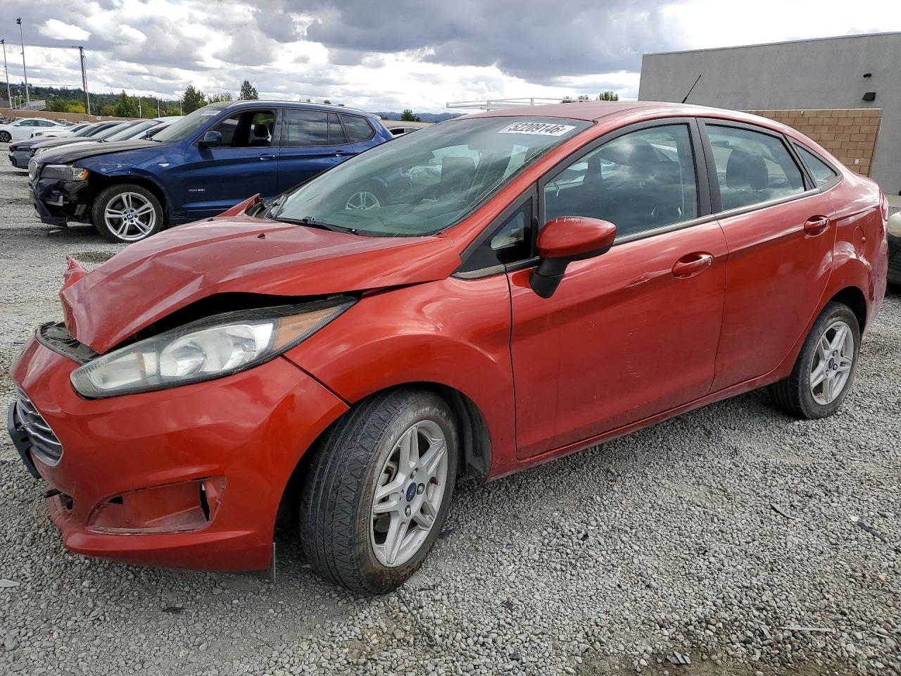 2018 Ford Fiesta Se Orange vin: 3FADP4BJ4JM134993