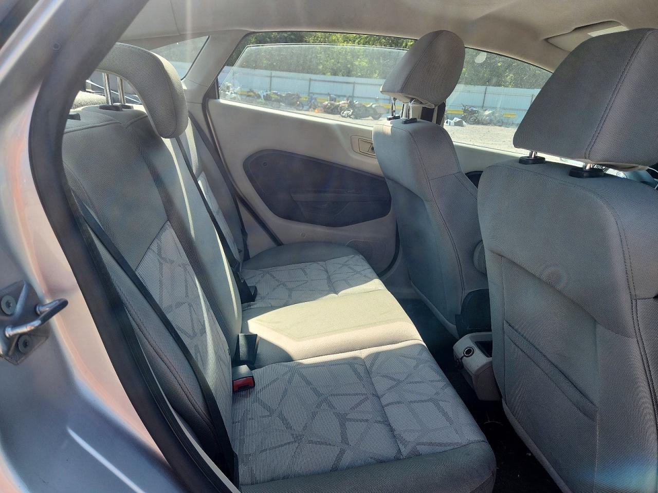 2013 Ford Fiesta Se Silver vin: 3FADP4BJ5DM192177