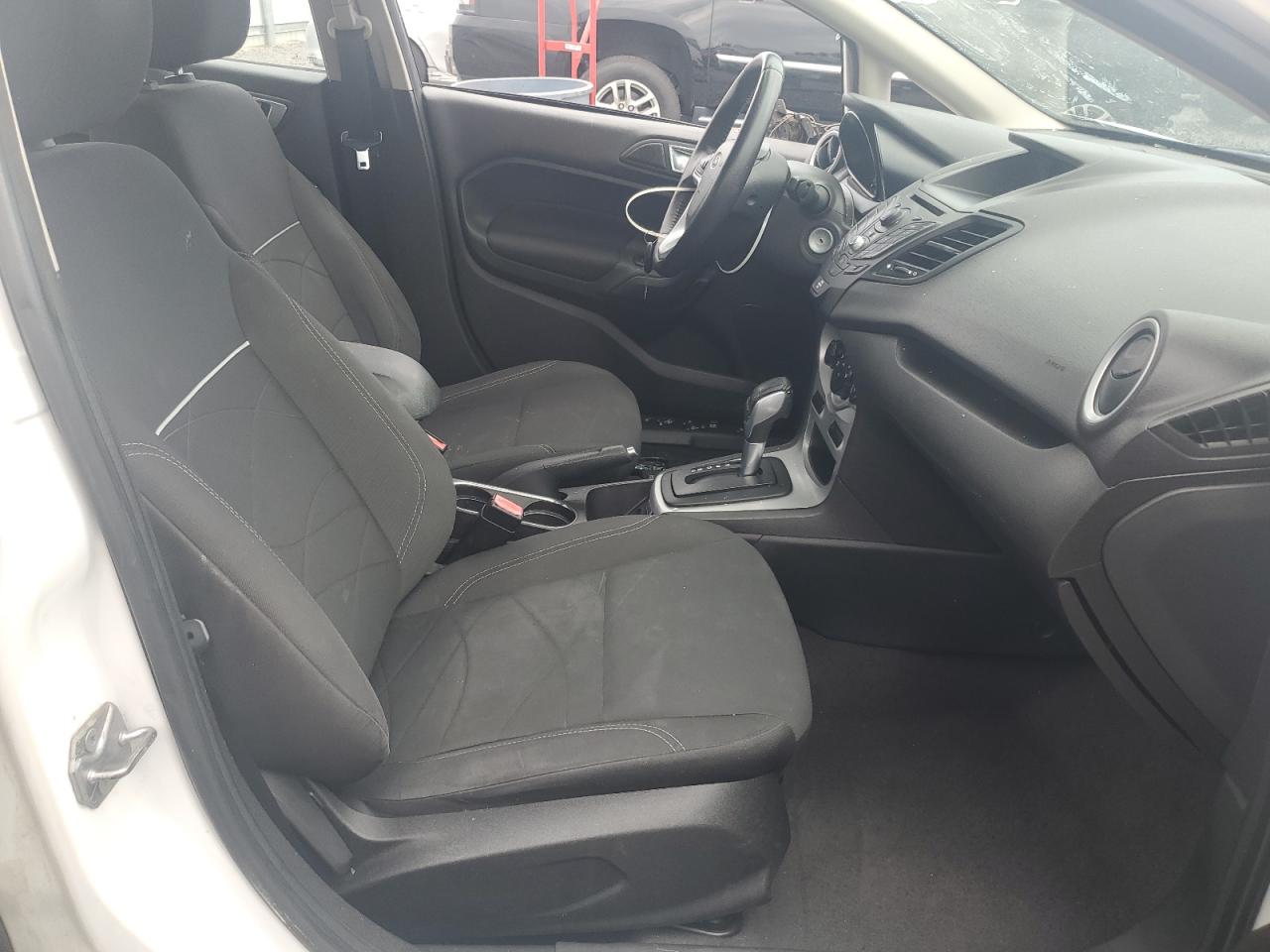 2014 Ford Fiesta Se White vin: 3FADP4BJ5EM216074