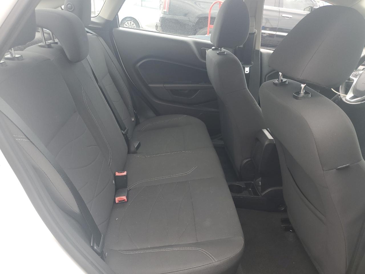 2014 Ford Fiesta Se White vin: 3FADP4BJ5EM216074