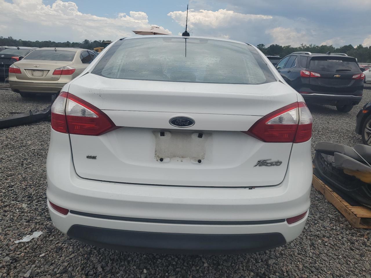 2014 Ford Fiesta Se White vin: 3FADP4BJ5EM216074