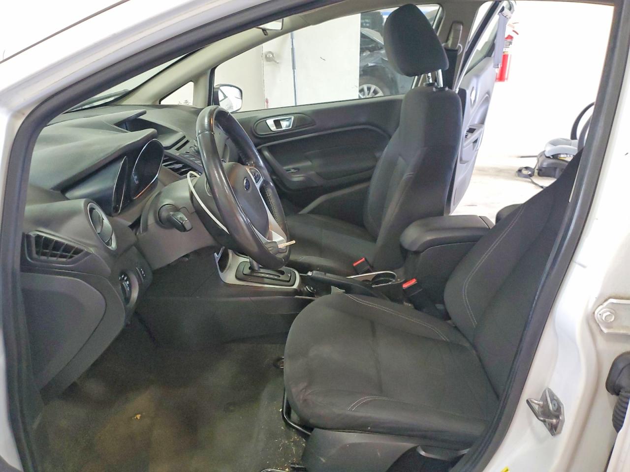 2015 Ford Fiesta Se White vin: 3FADP4BJ5FM117742