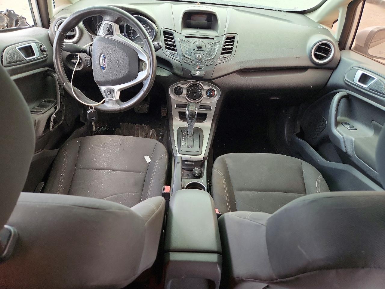 2015 Ford Fiesta Se Серый vin: 3FADP4BJ5FM126604