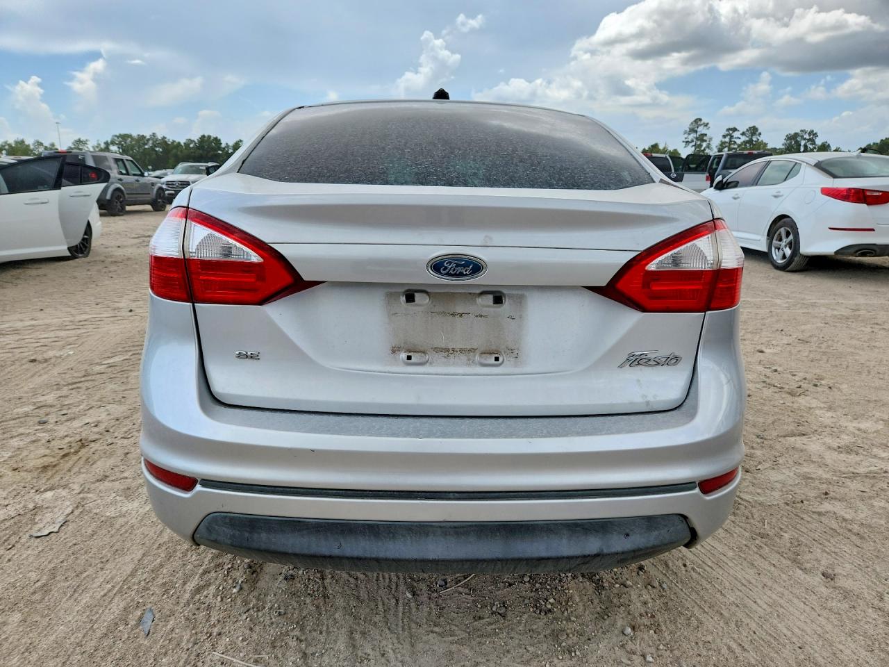 2015 Ford Fiesta Se Серый vin: 3FADP4BJ5FM126604