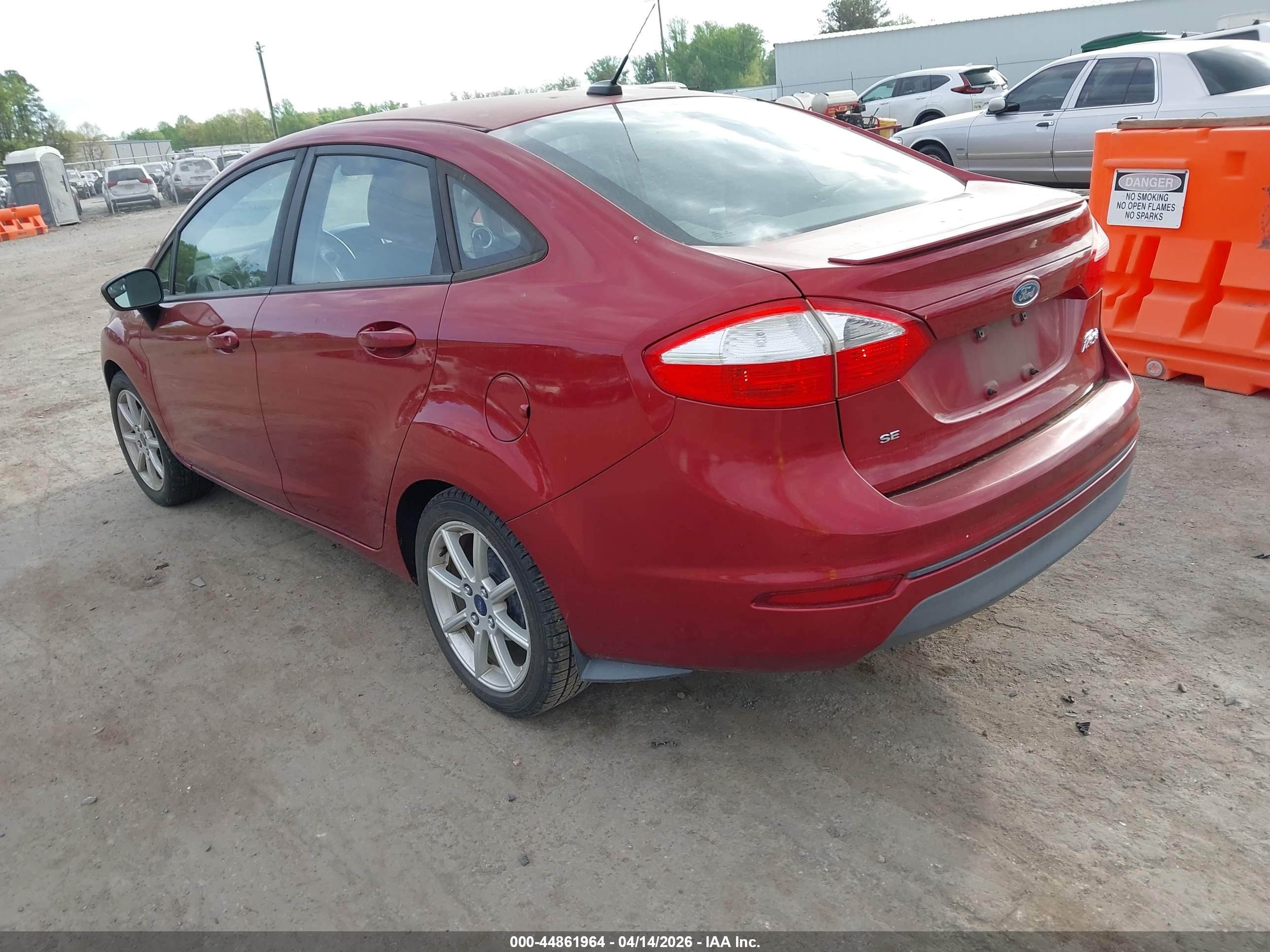 2015 Ford Fiesta Se Red vin: 3FADP4BJ5FM133679