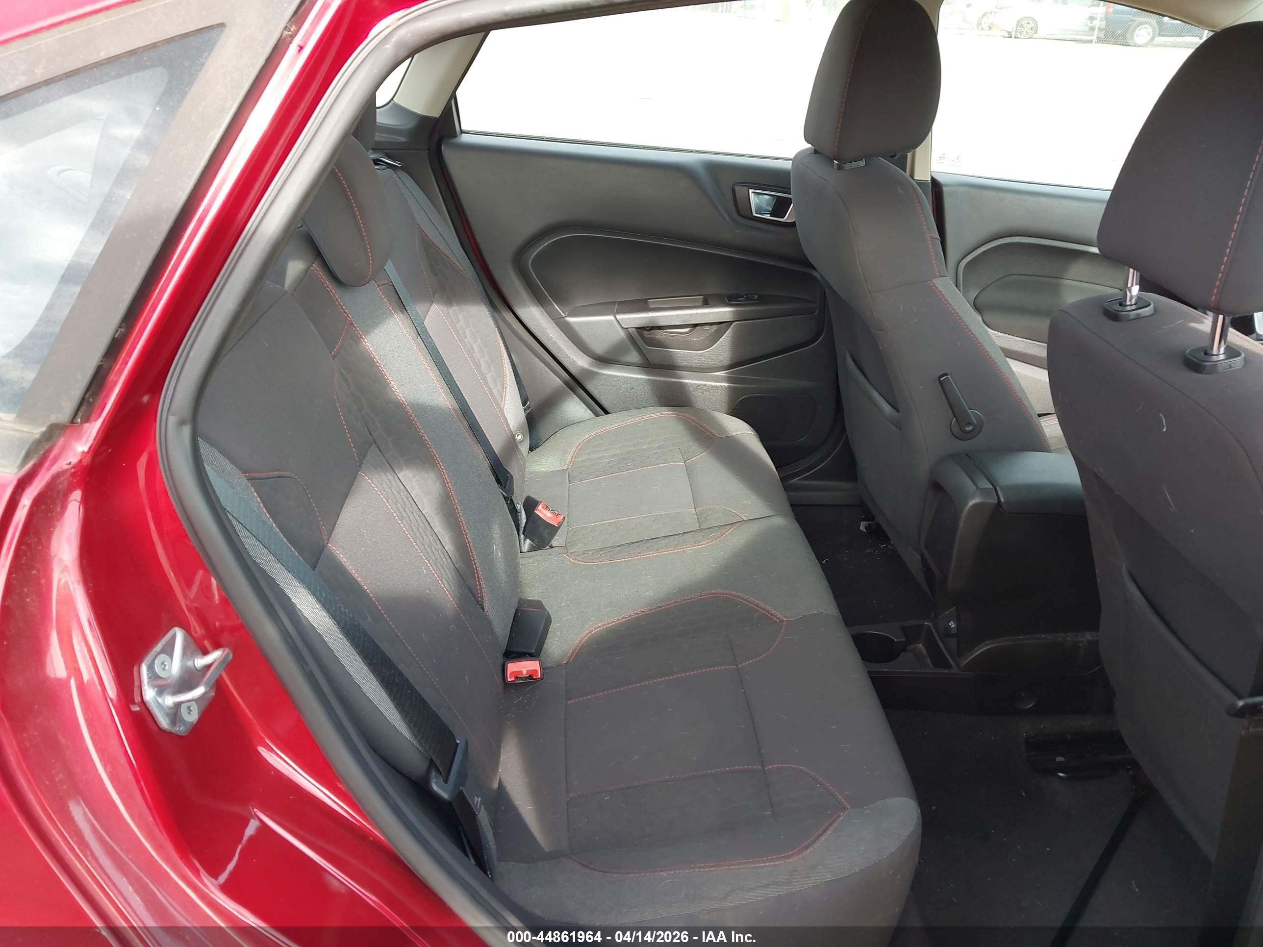 2015 Ford Fiesta Se Red vin: 3FADP4BJ5FM133679