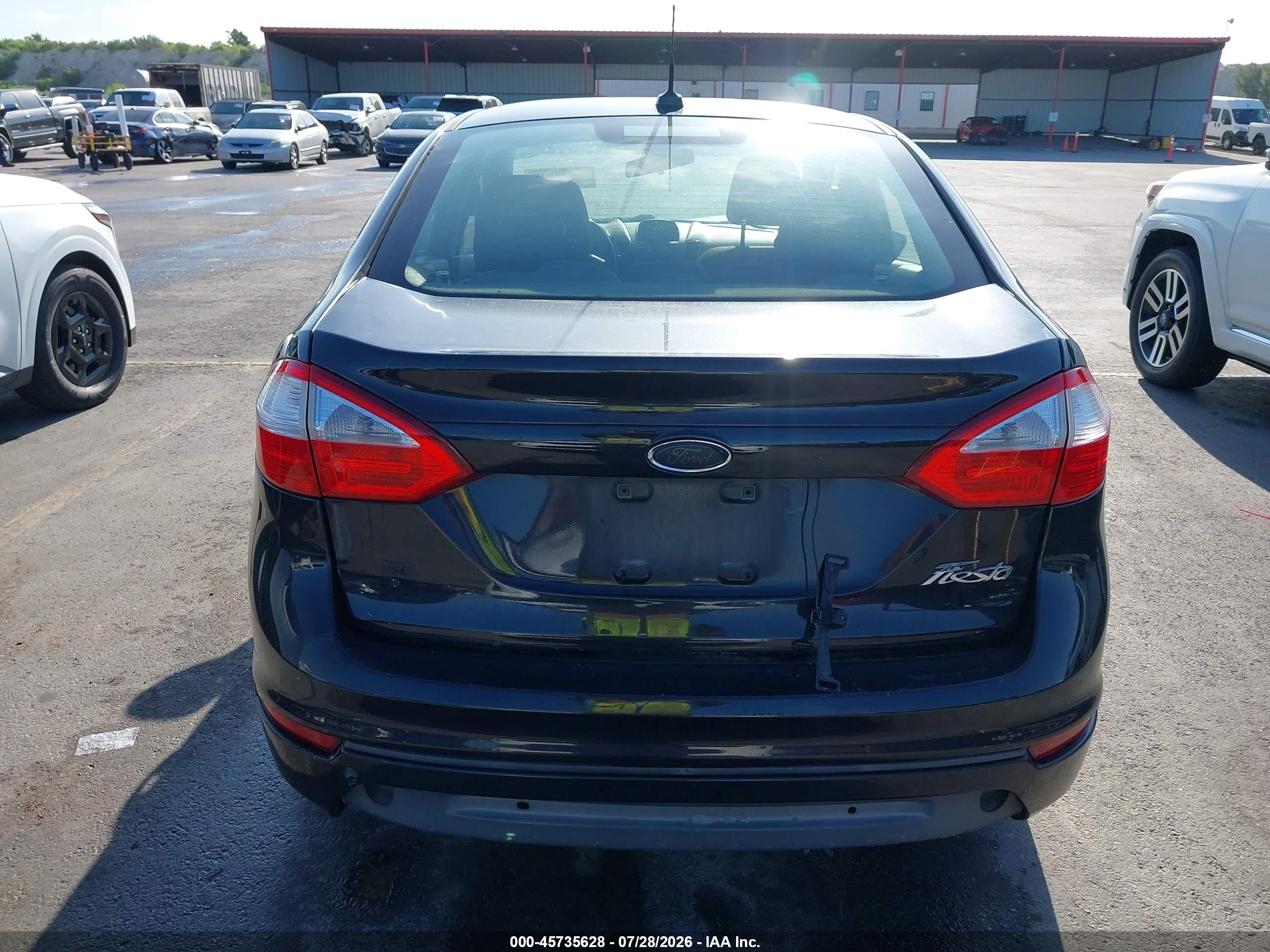 2015 Ford Fiesta Se Черный vin: 3FADP4BJ5FM150837