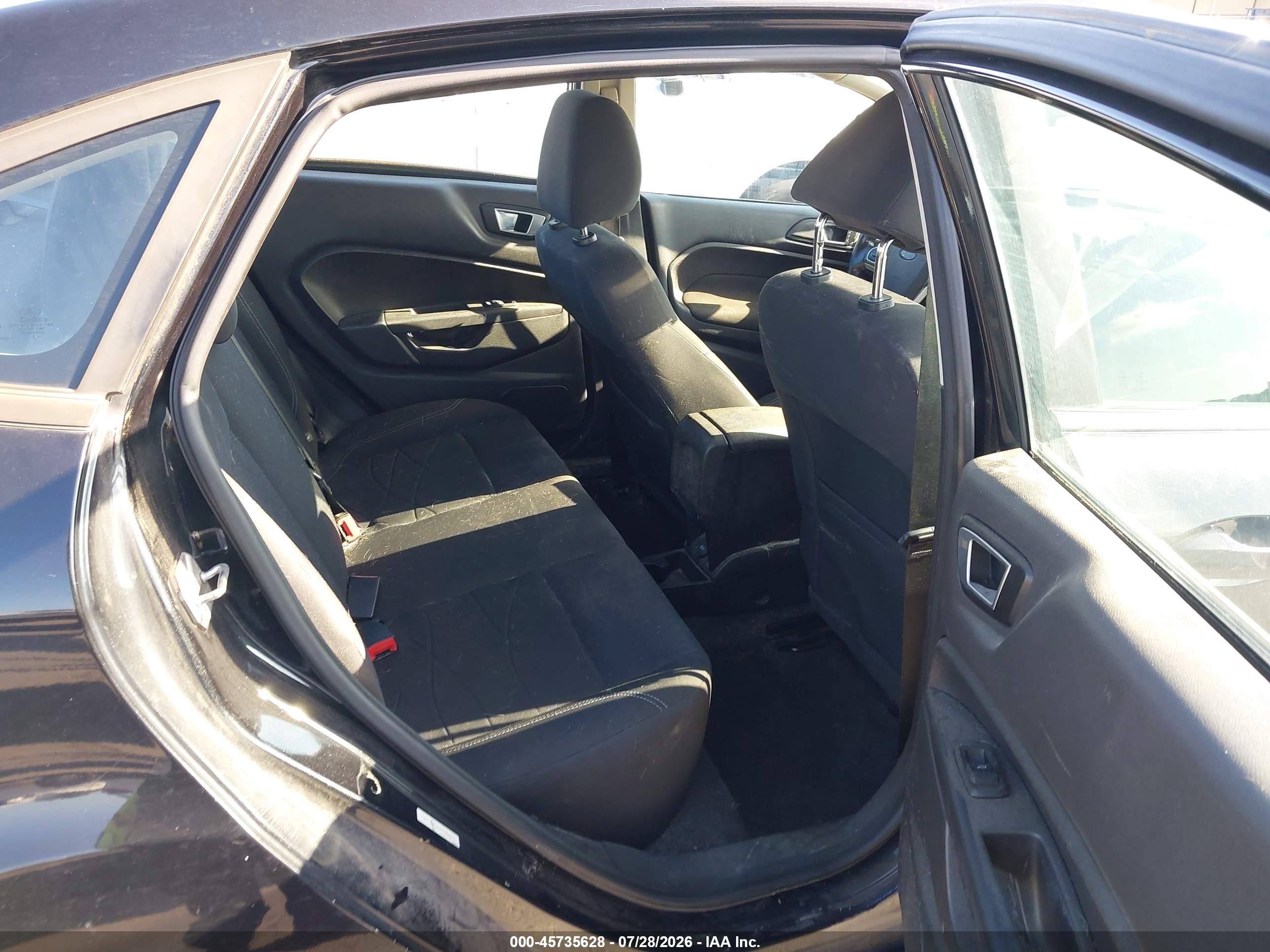 2015 Ford Fiesta Se Черный vin: 3FADP4BJ5FM150837