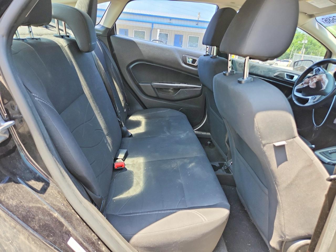 2015 Ford Fiesta Se Черный vin: 3FADP4BJ5FM161286