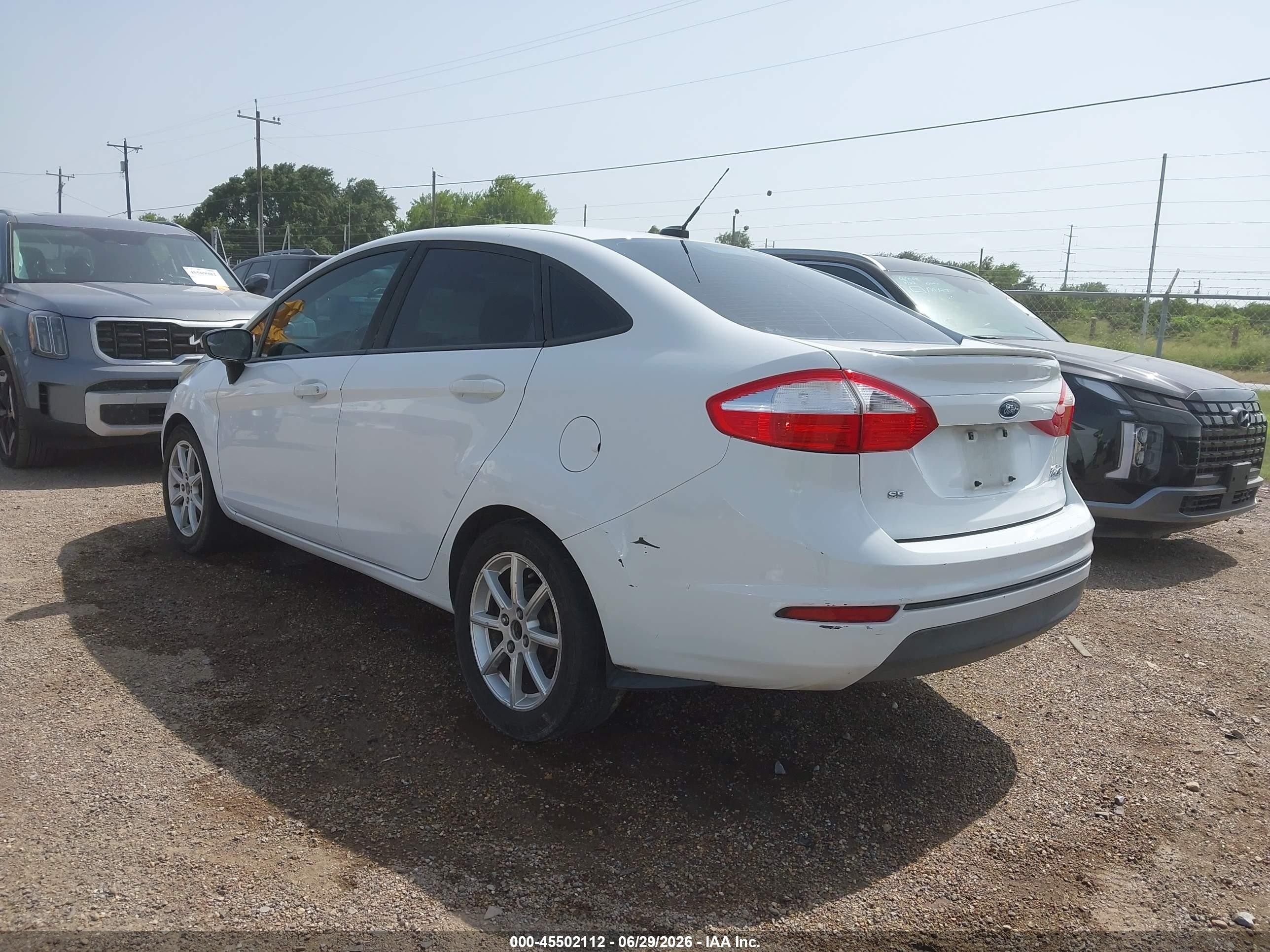 2015 Ford Fiesta Se White vin: 3FADP4BJ5FM161868