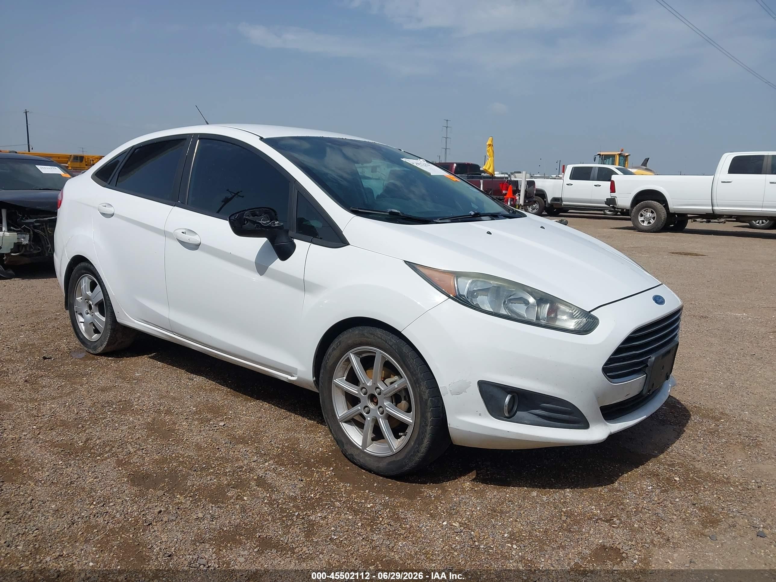 2015 Ford Fiesta Se White vin: 3FADP4BJ5FM161868