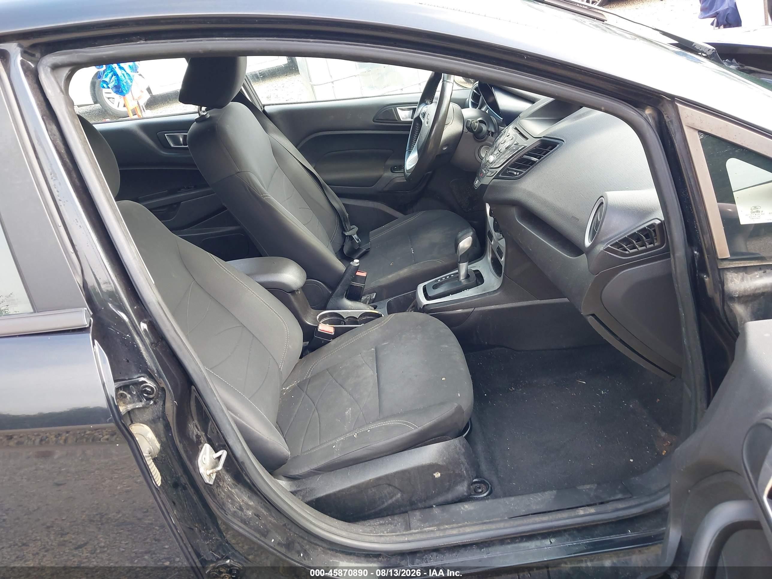 2015 Ford Fiesta Se Черный vin: 3FADP4BJ5FM187628