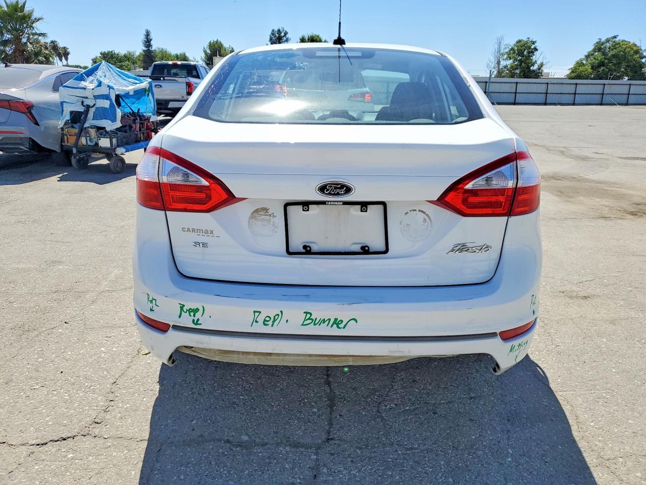 2015 Ford Fiesta Se White vin: 3FADP4BJ5FM211023