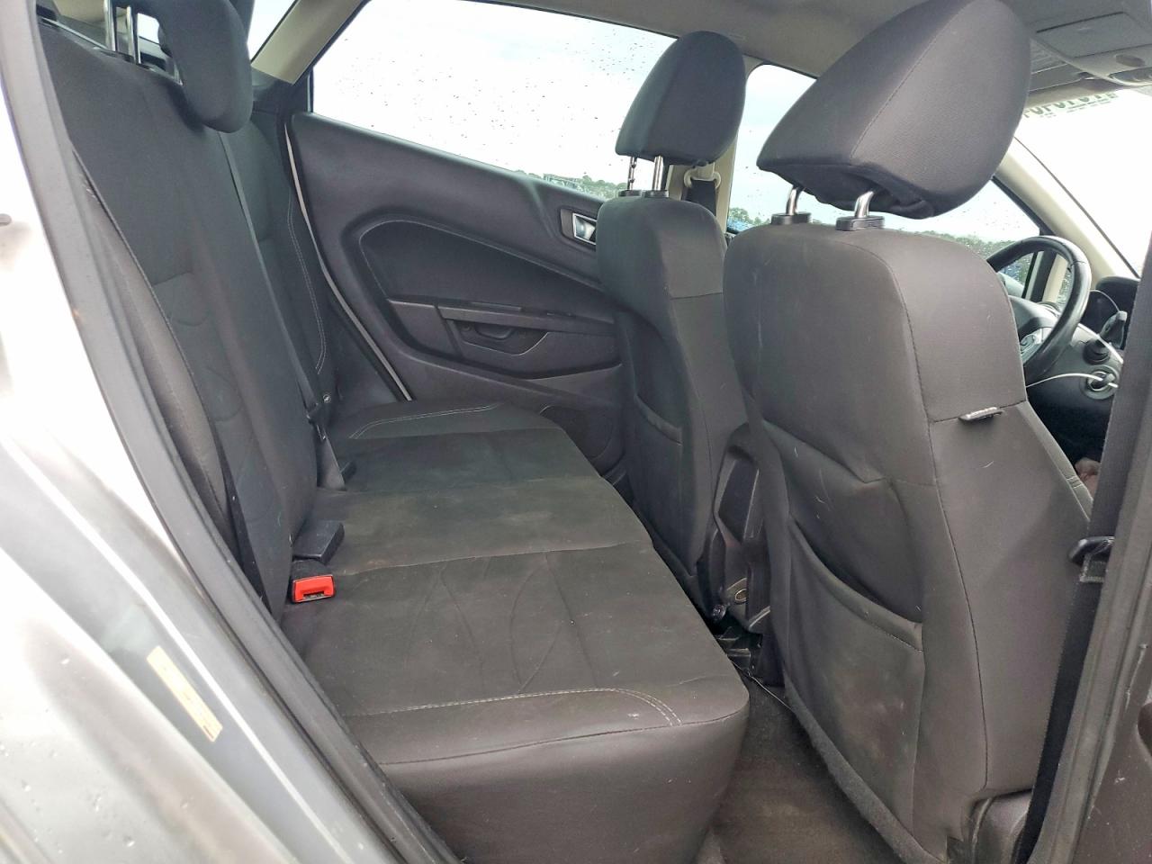 2015 Ford Fiesta Se Silver vin: 3FADP4BJ5FM214312