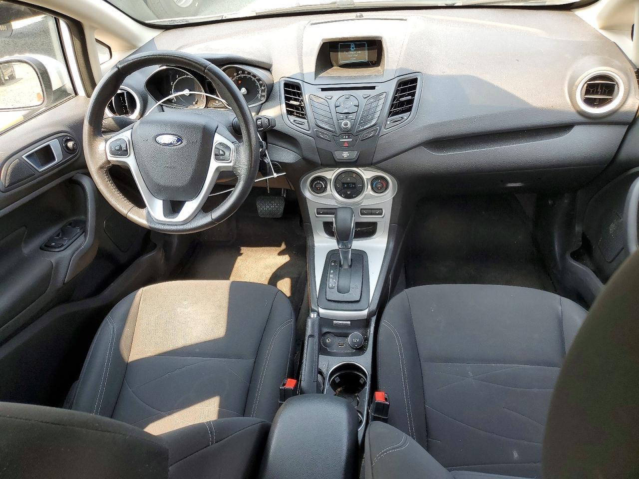 2015 Ford Fiesta Se White vin: 3FADP4BJ5FM225536