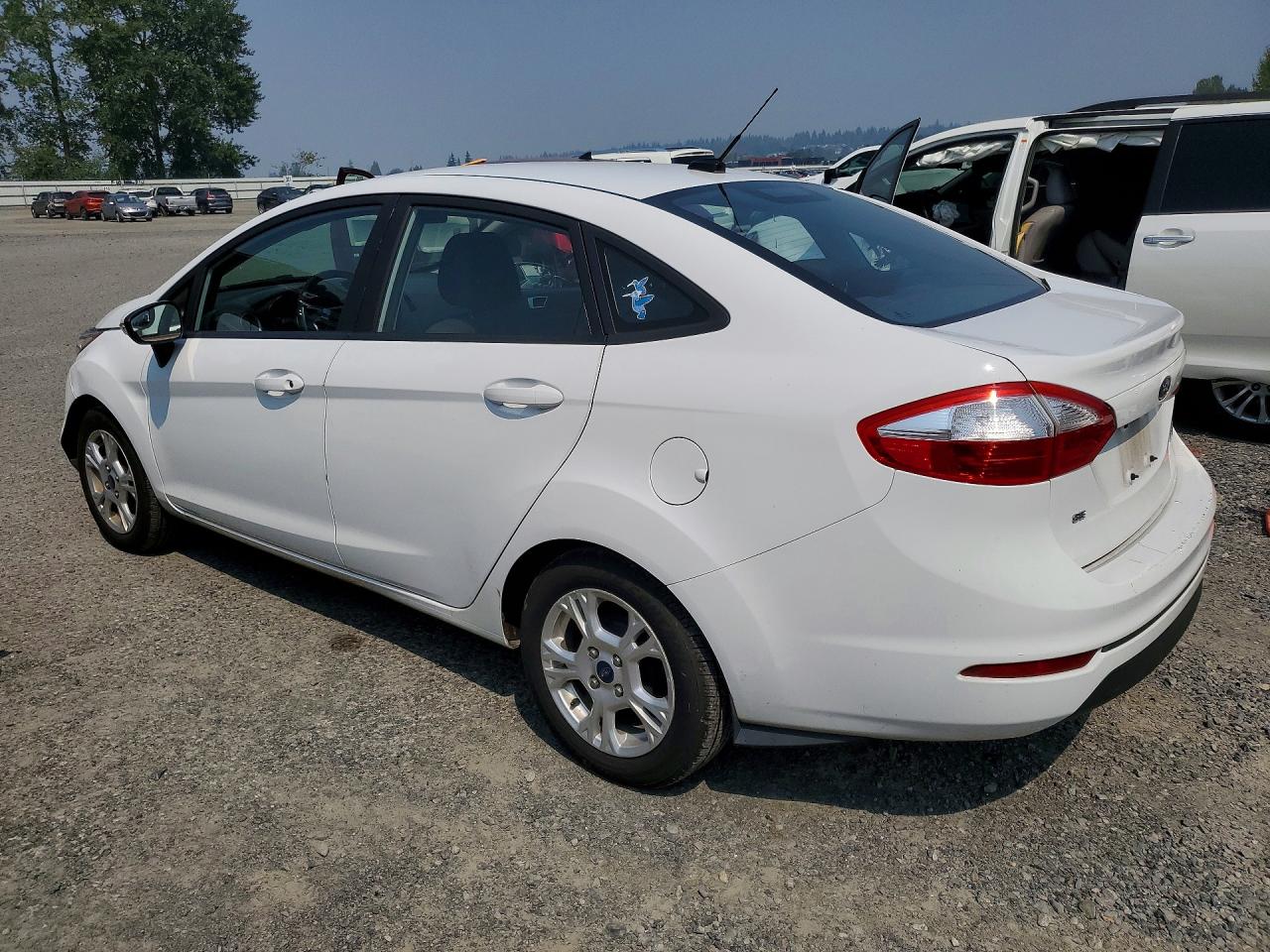 2015 Ford Fiesta Se White vin: 3FADP4BJ5FM225536