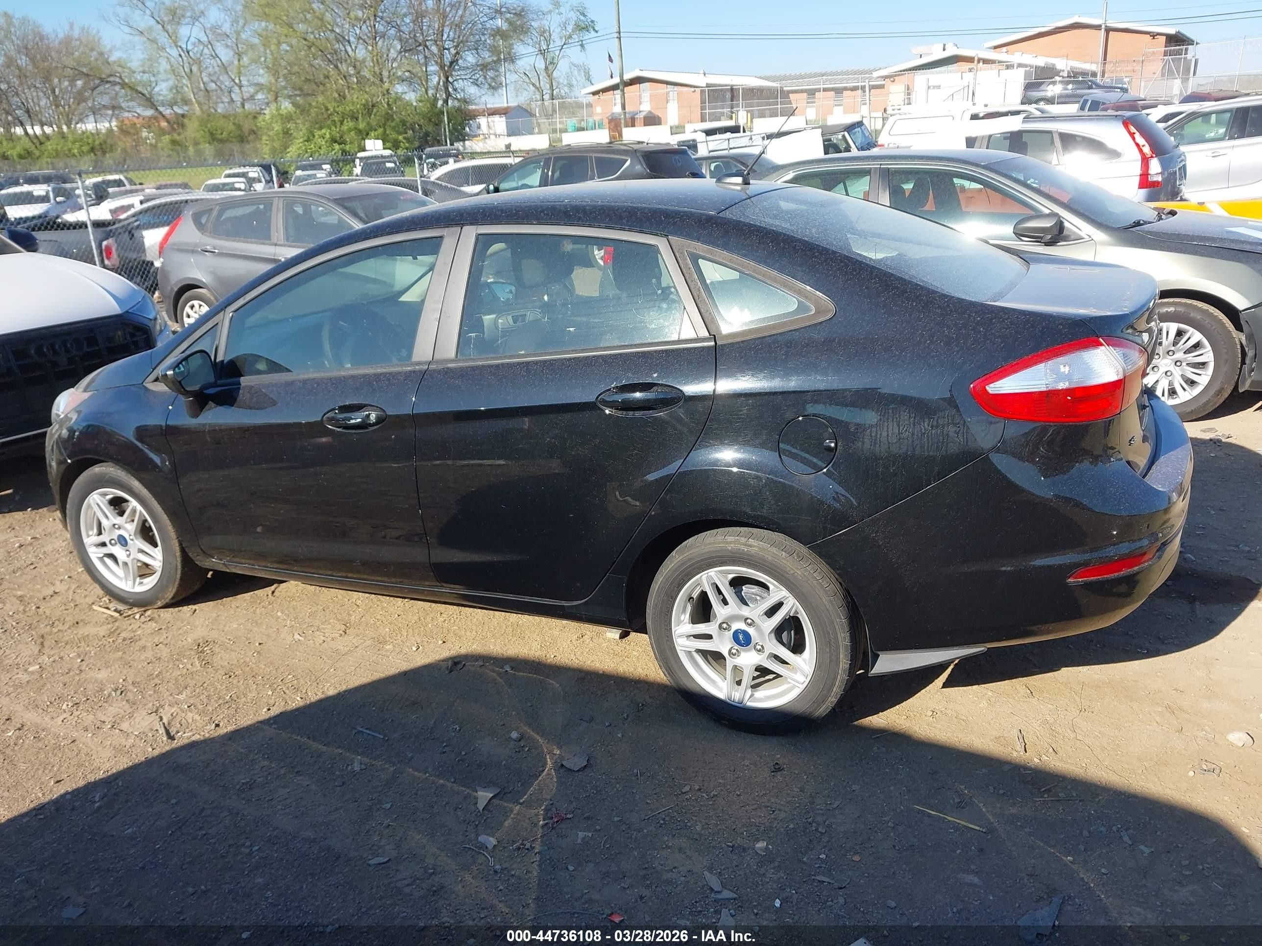 2019 Ford Fiesta Se Black vin: 3FADP4BJ5KM117203