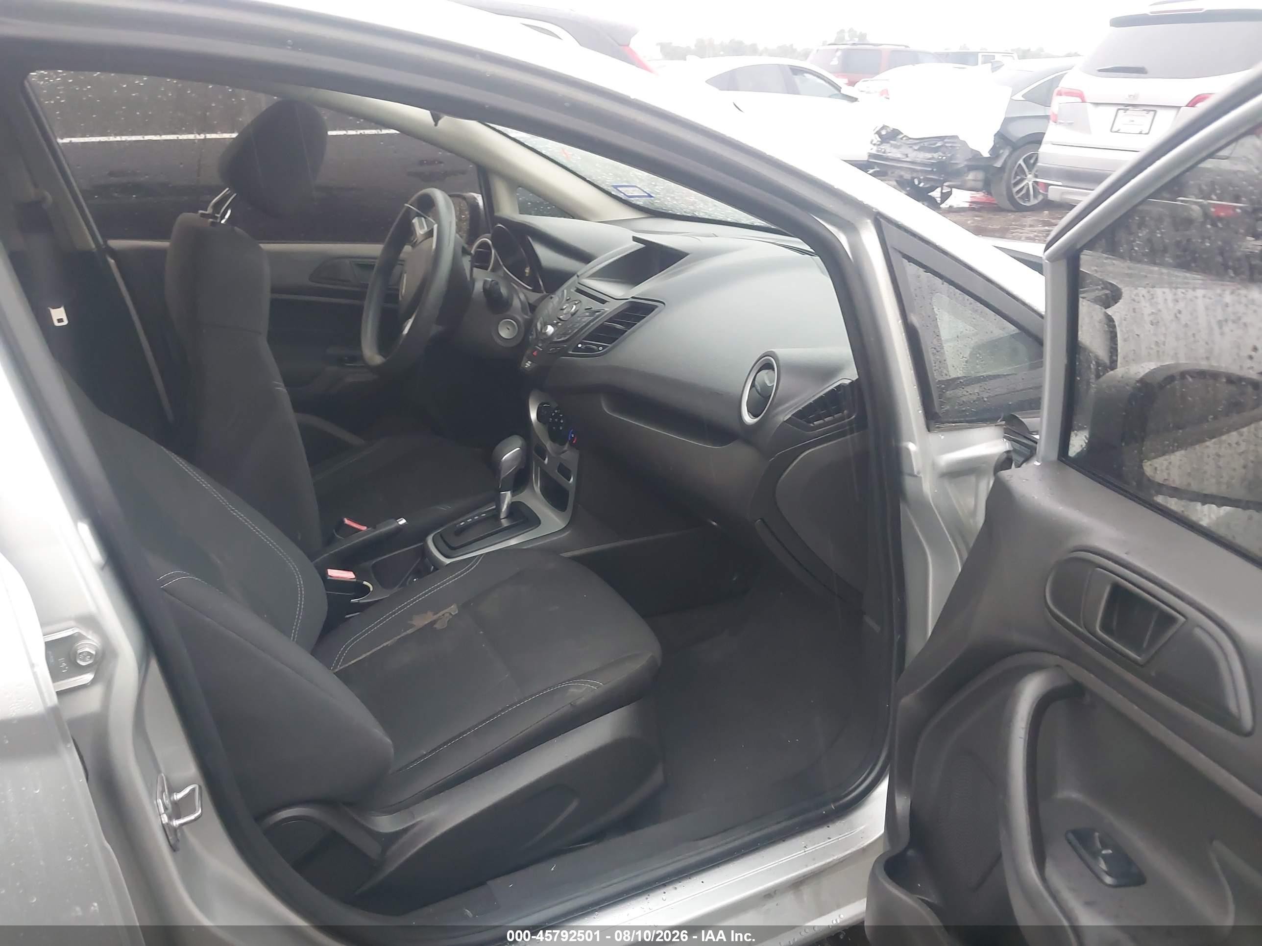 2019 Ford Fiesta Se Silver vin: 3FADP4BJ5KM140948