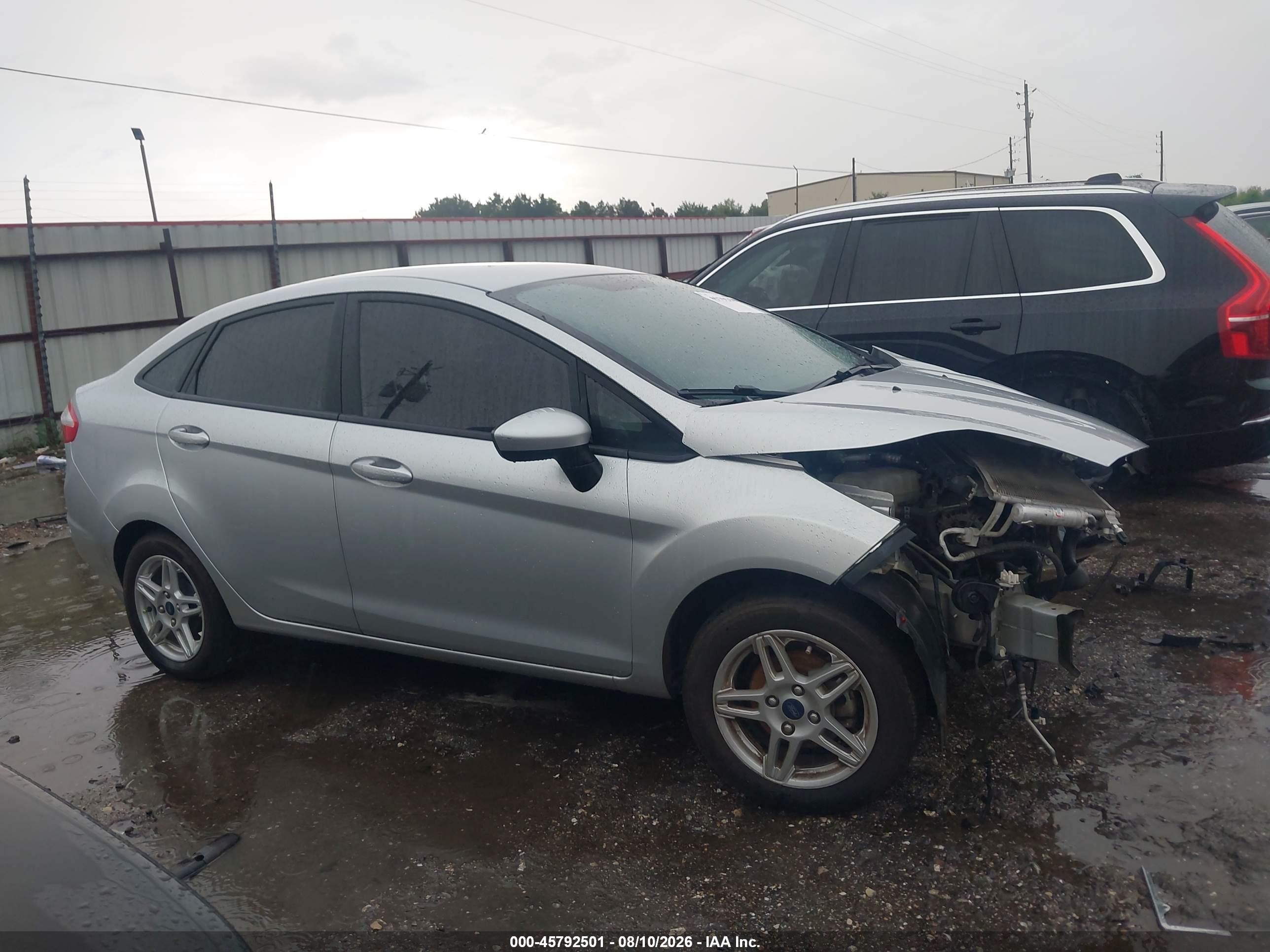 2019 Ford Fiesta Se Silver vin: 3FADP4BJ5KM140948