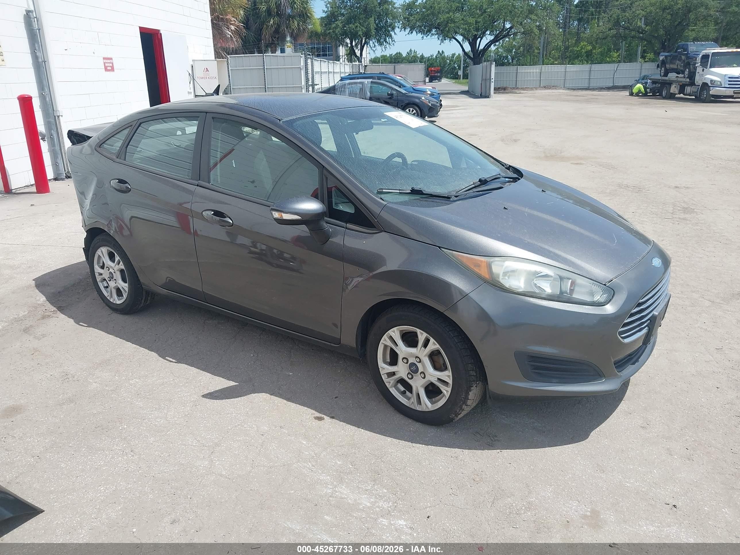 2015 Ford Fiesta Se Серый vin: 3FADP4BJ6FM100657