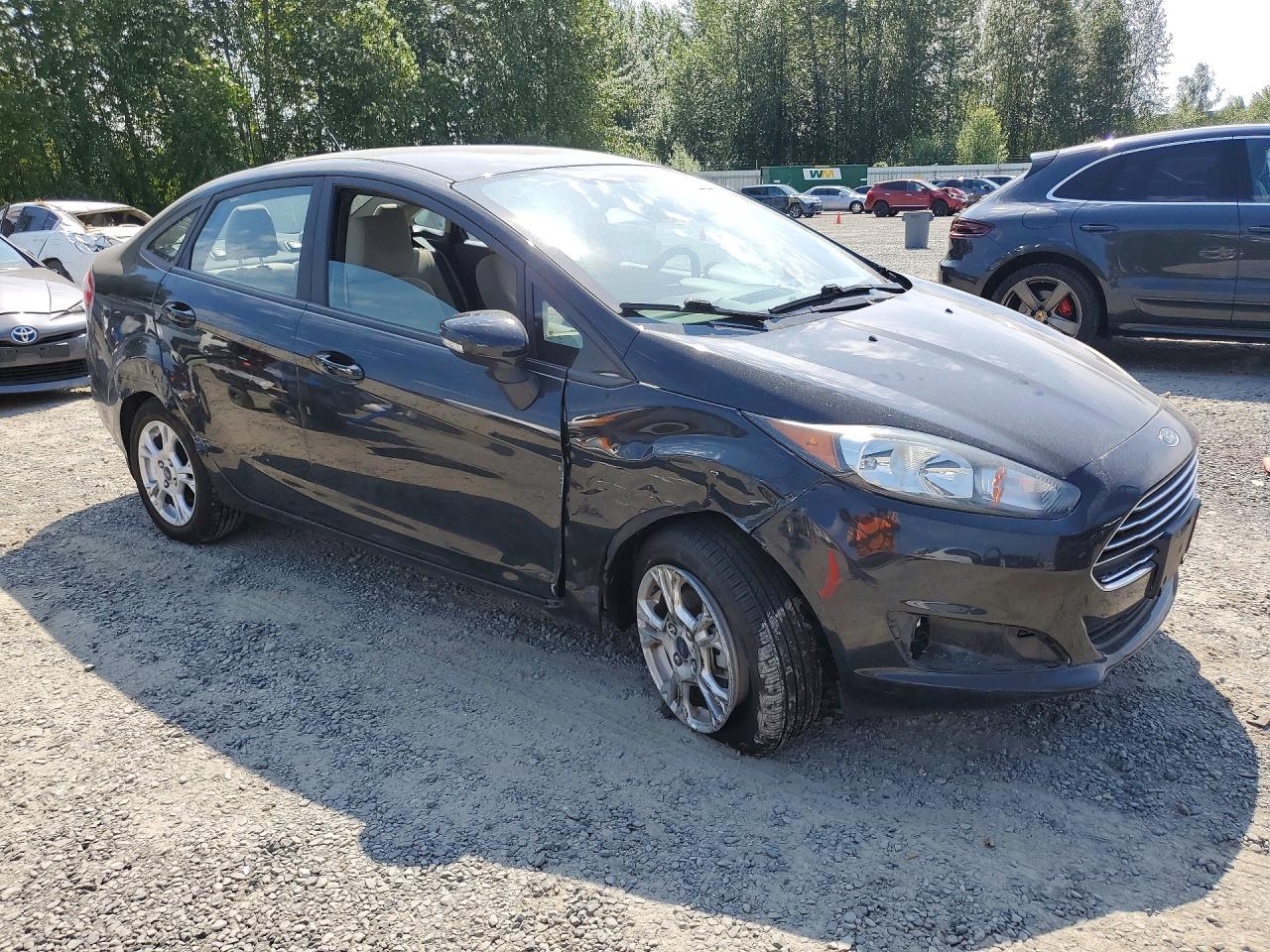 2015 Ford Fiesta Se Черный vin: 3FADP4BJ6FM161961