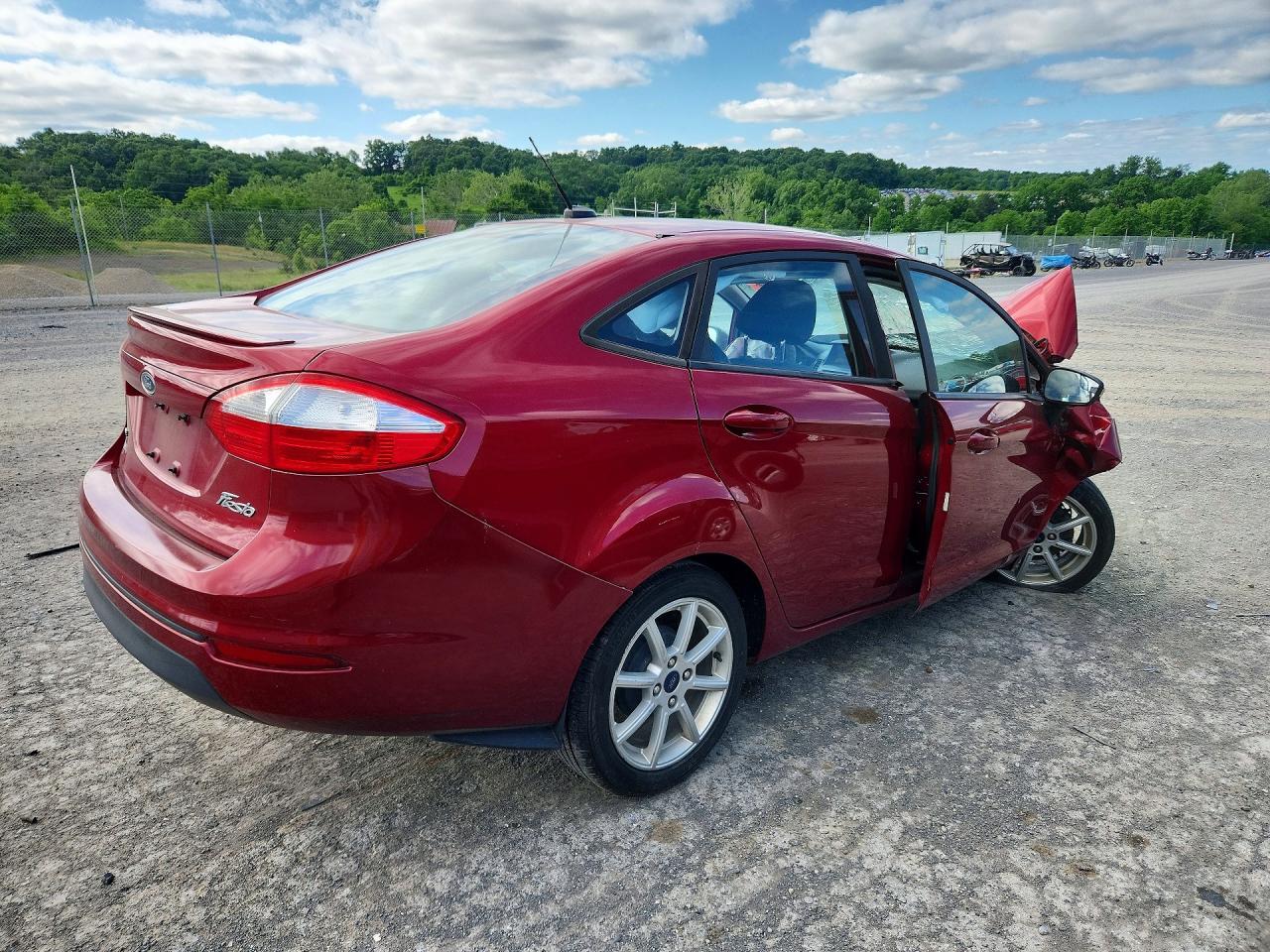 2015 Ford Fiesta Se Red vin: 3FADP4BJ6FM178629