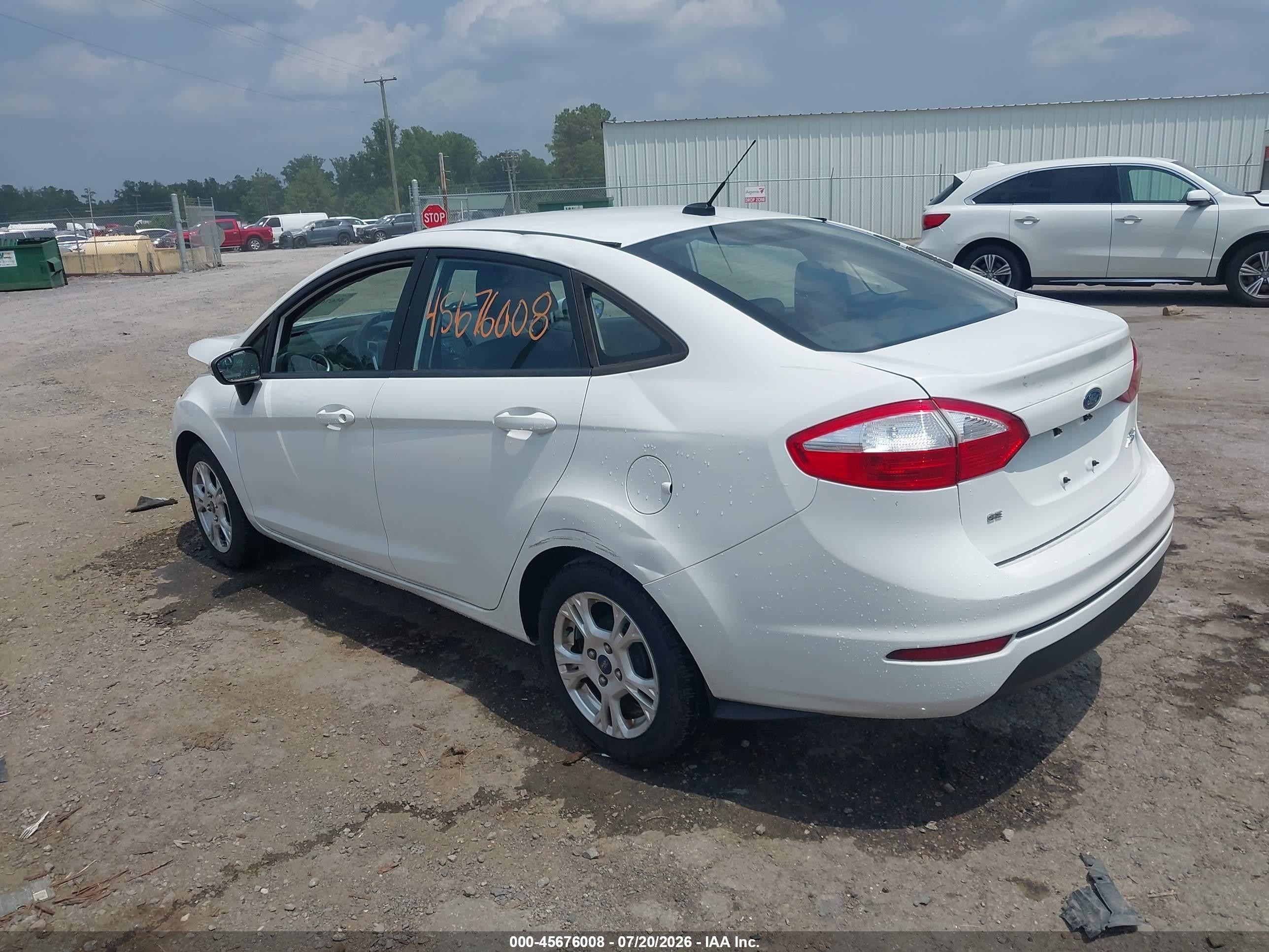 2015 Ford Fiesta Se Белый vin: 3FADP4BJ6FM191526
