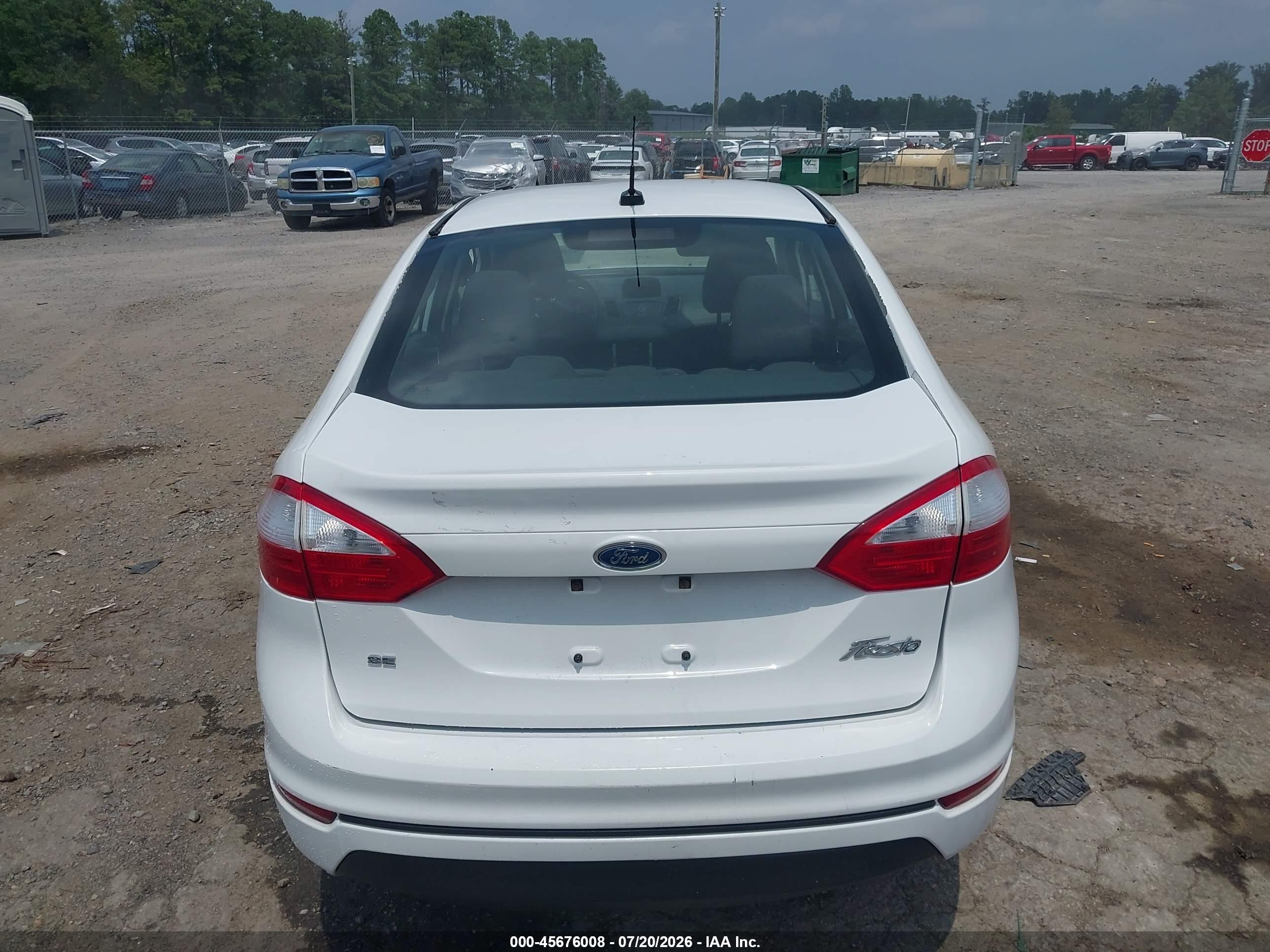 2015 Ford Fiesta Se Белый vin: 3FADP4BJ6FM191526