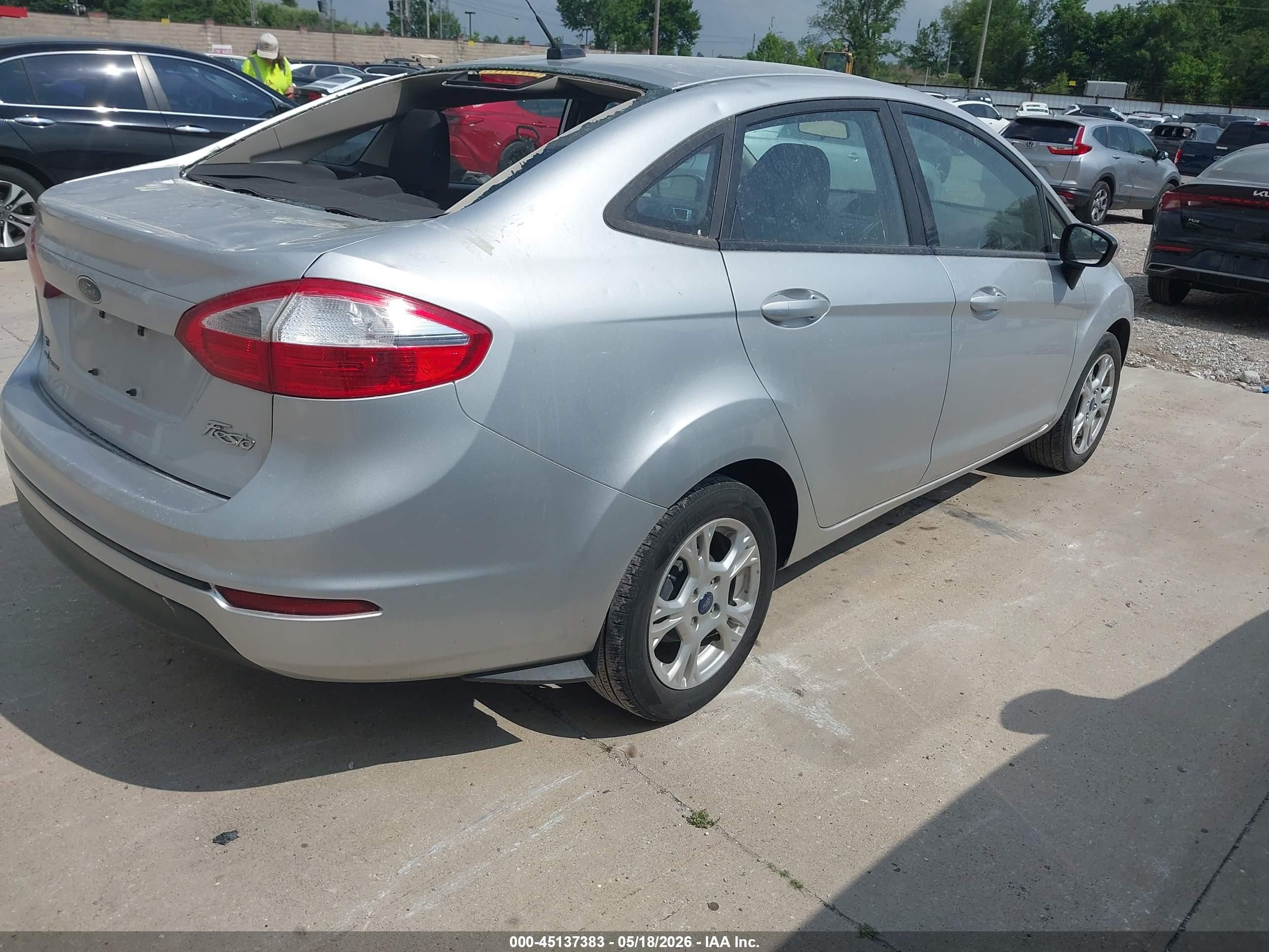 2015 Ford Fiesta Se Silver vin: 3FADP4BJ6FM208504