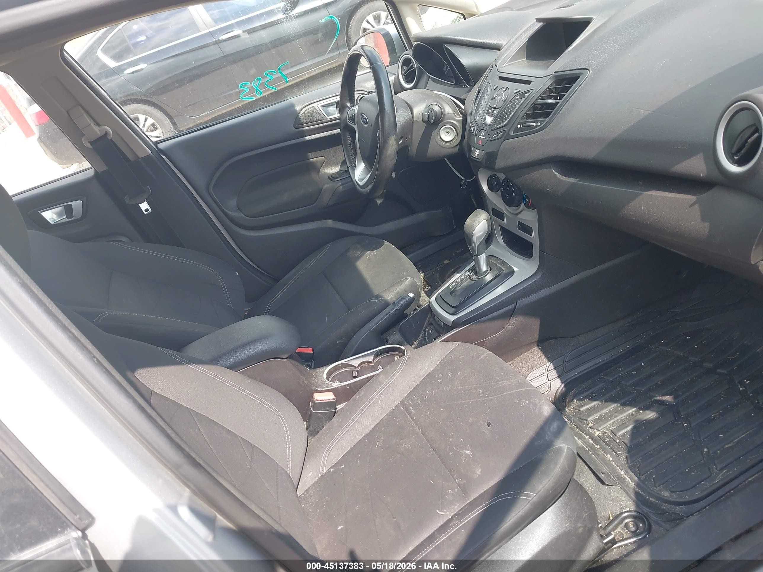 2015 Ford Fiesta Se Silver vin: 3FADP4BJ6FM208504