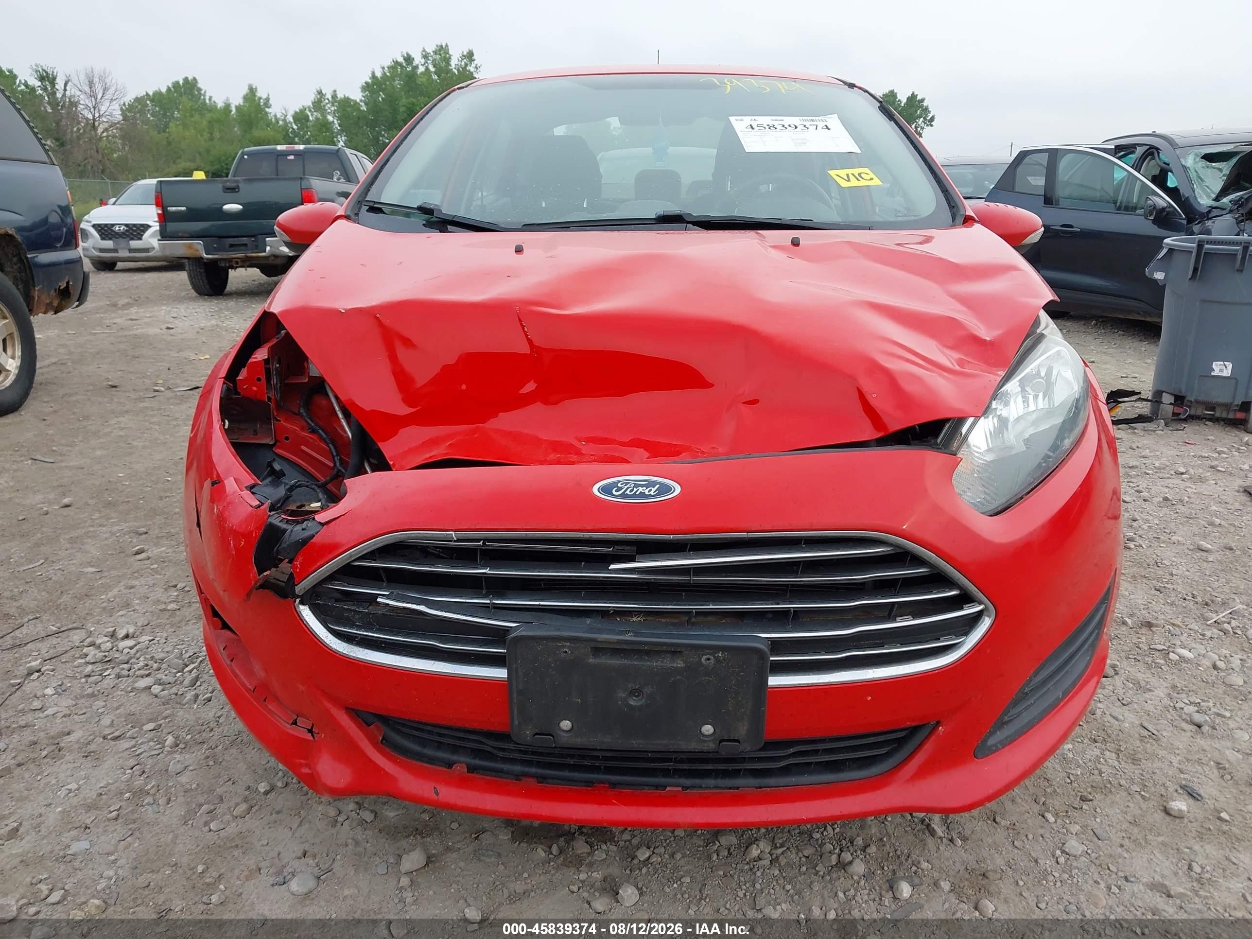 2015 Ford Fiesta Se Красный vin: 3FADP4BJ6FM221124