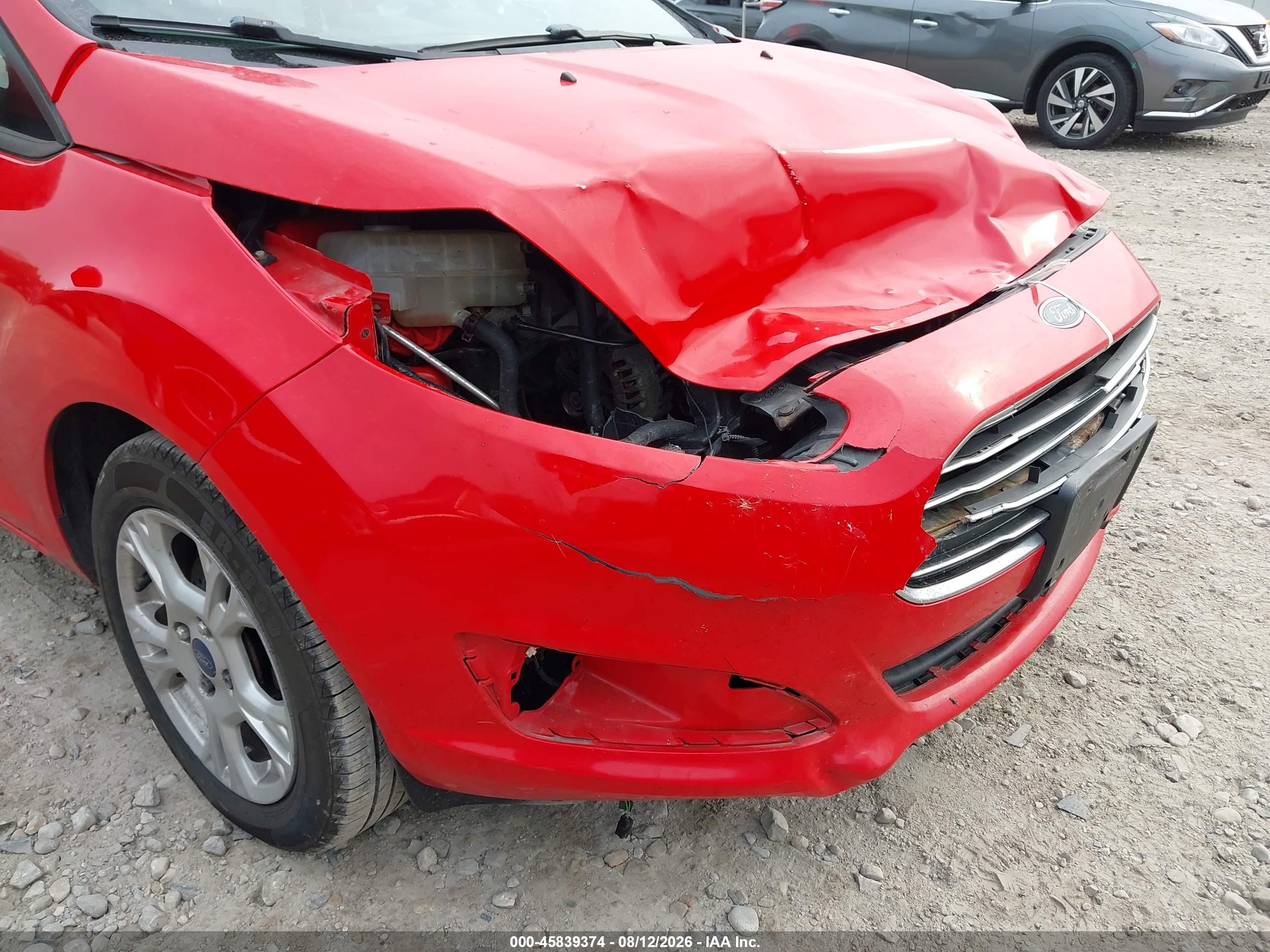 2015 Ford Fiesta Se Красный vin: 3FADP4BJ6FM221124